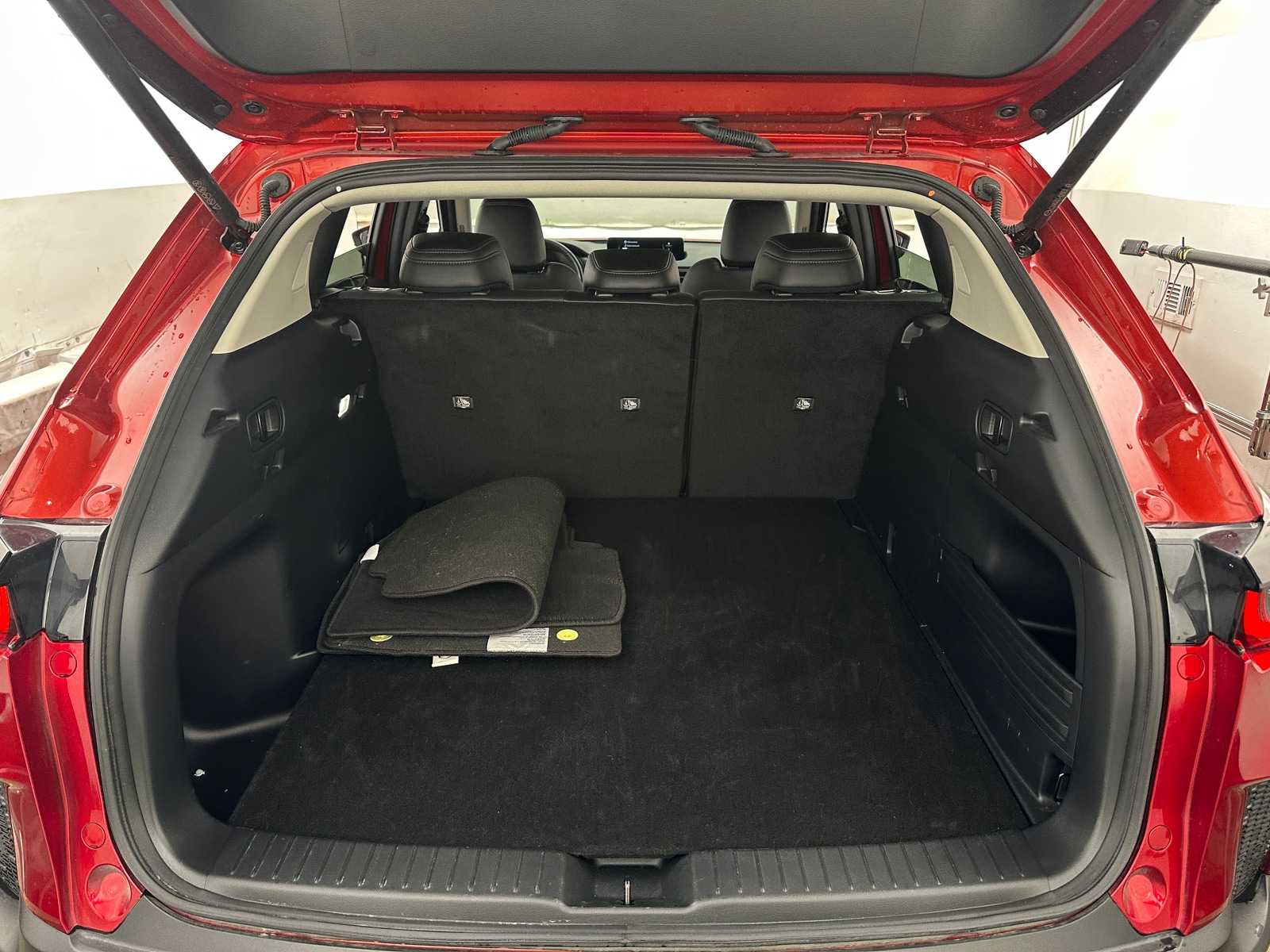 Thumbnail: 2025 Mazda CX-50 - 6