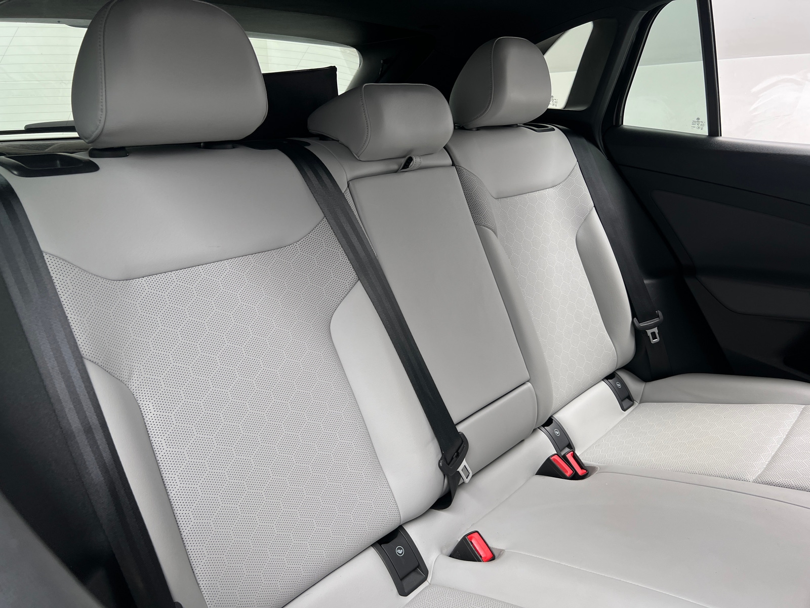 Thumbnail: 2021 Volkswagen ID.4 - 5