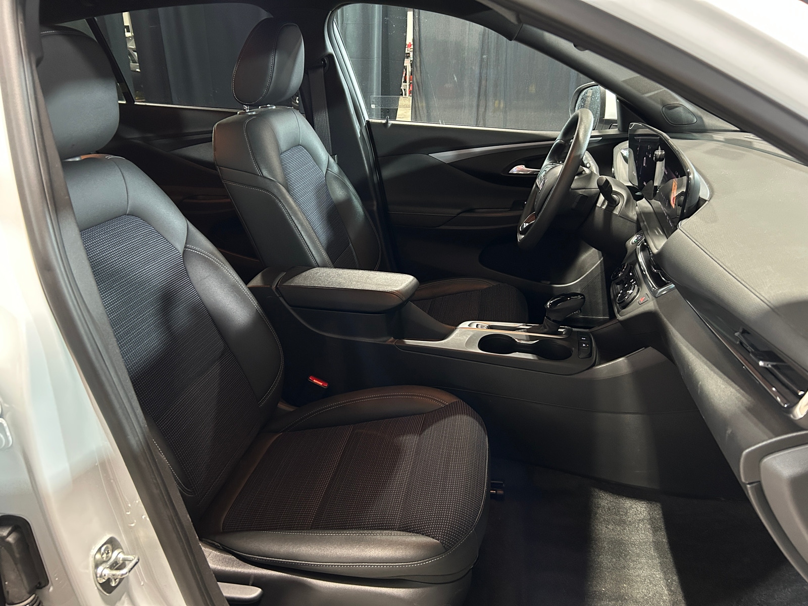 Thumbnail: 2025 Buick Envista - 2