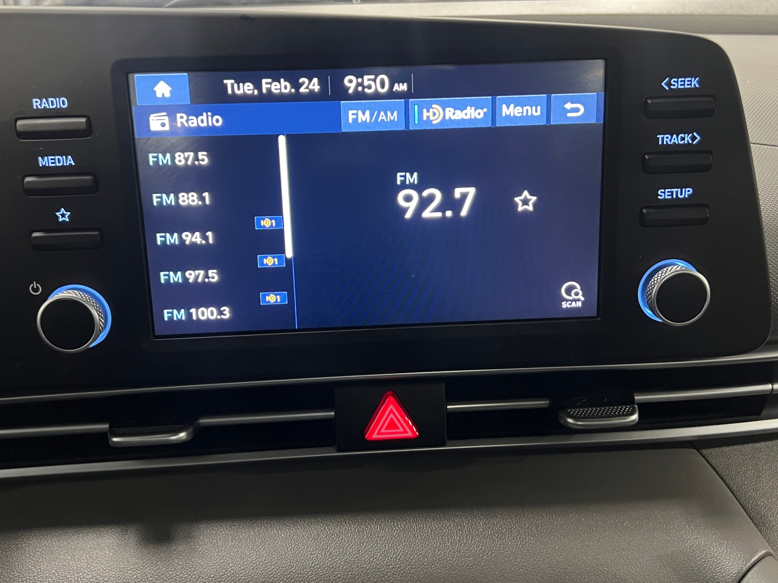 Thumbnail: 2021 Hyundai Elantra - 4