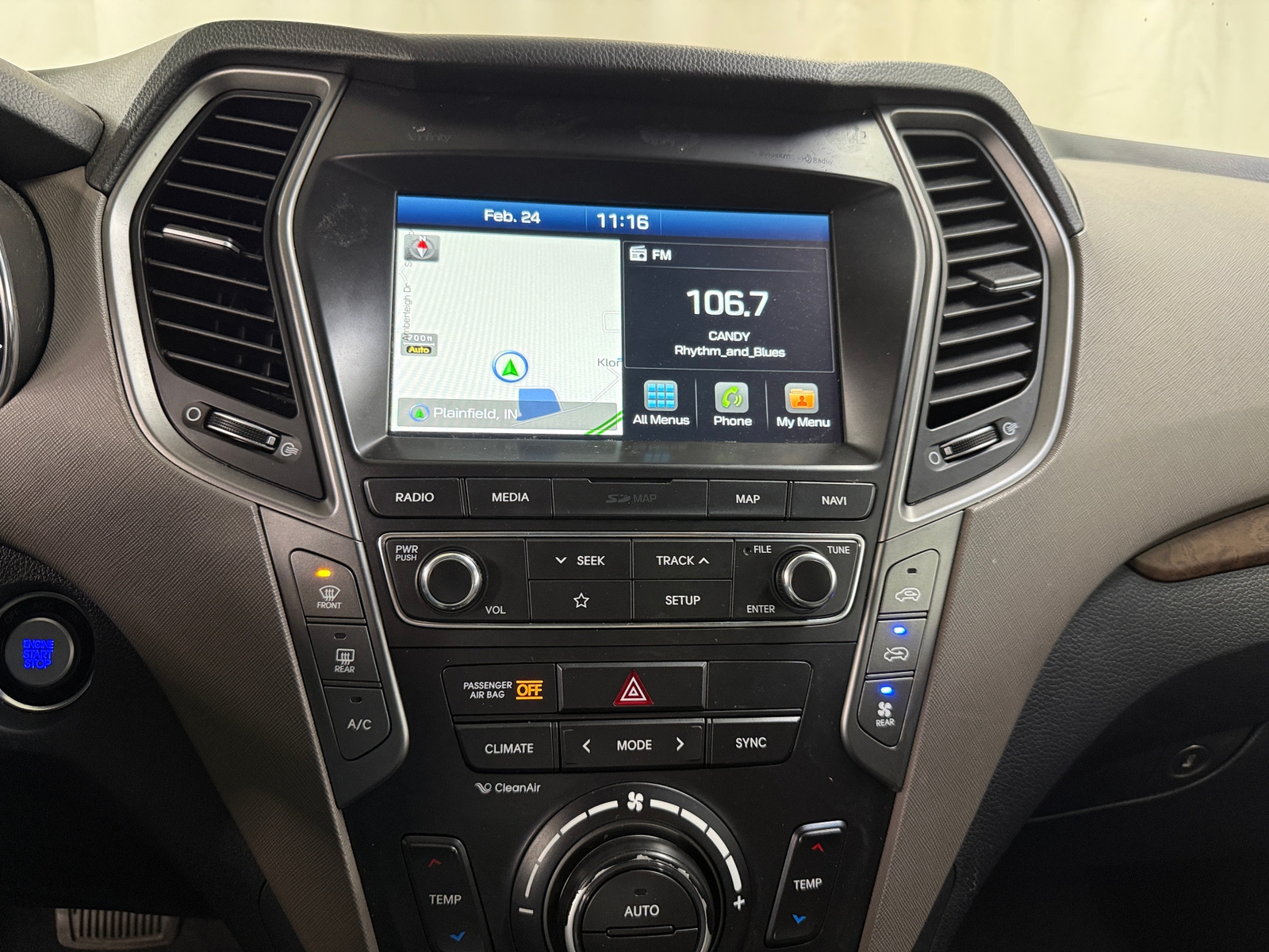 Thumbnail: 2019 Hyundai Santa Fe - 3