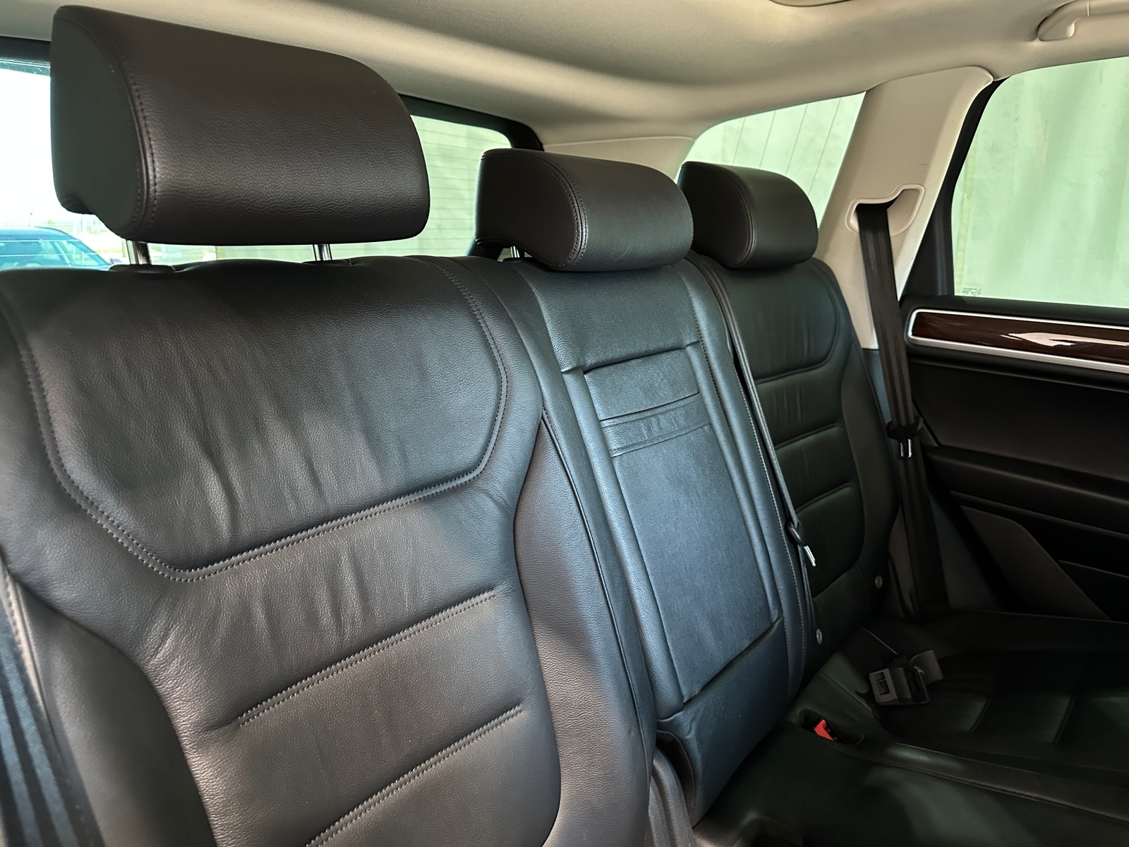 Thumbnail: 2015 Volkswagen Touareg - 5