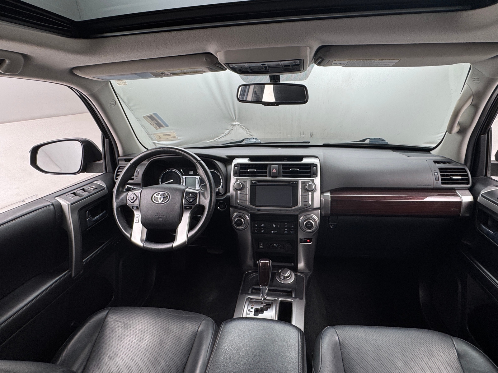 Thumbnail: 2015 Toyota 4Runner - 3