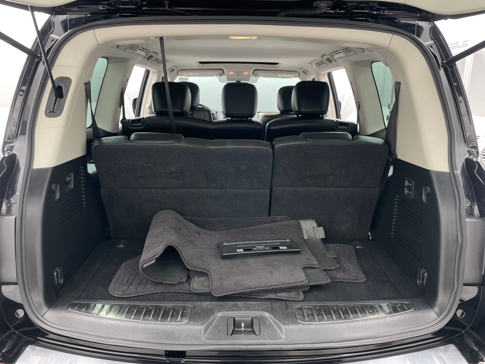 Thumbnail: 2018 INFINITI QX80 - 6