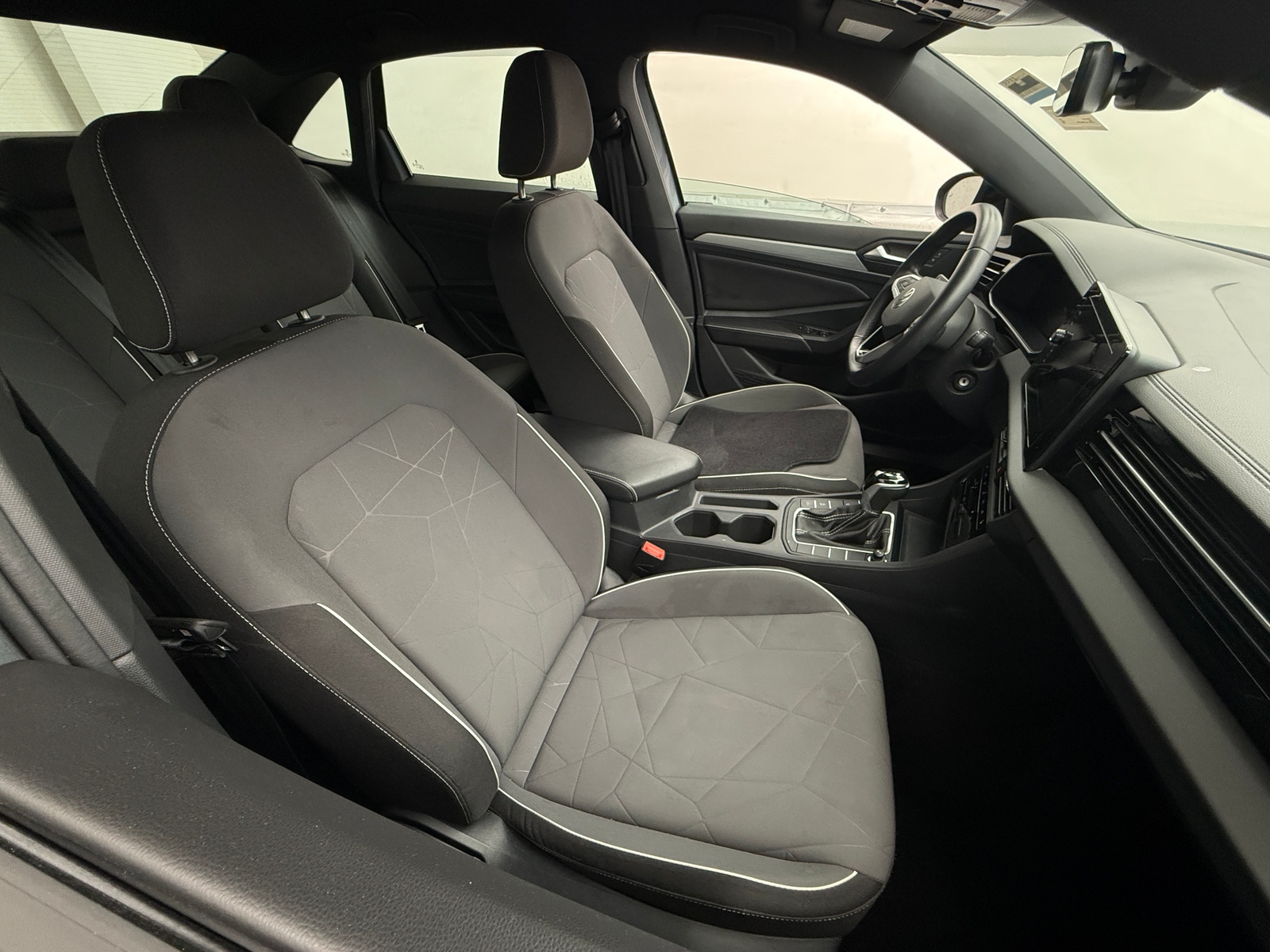 Thumbnail: 2025 Volkswagen Jetta - 2