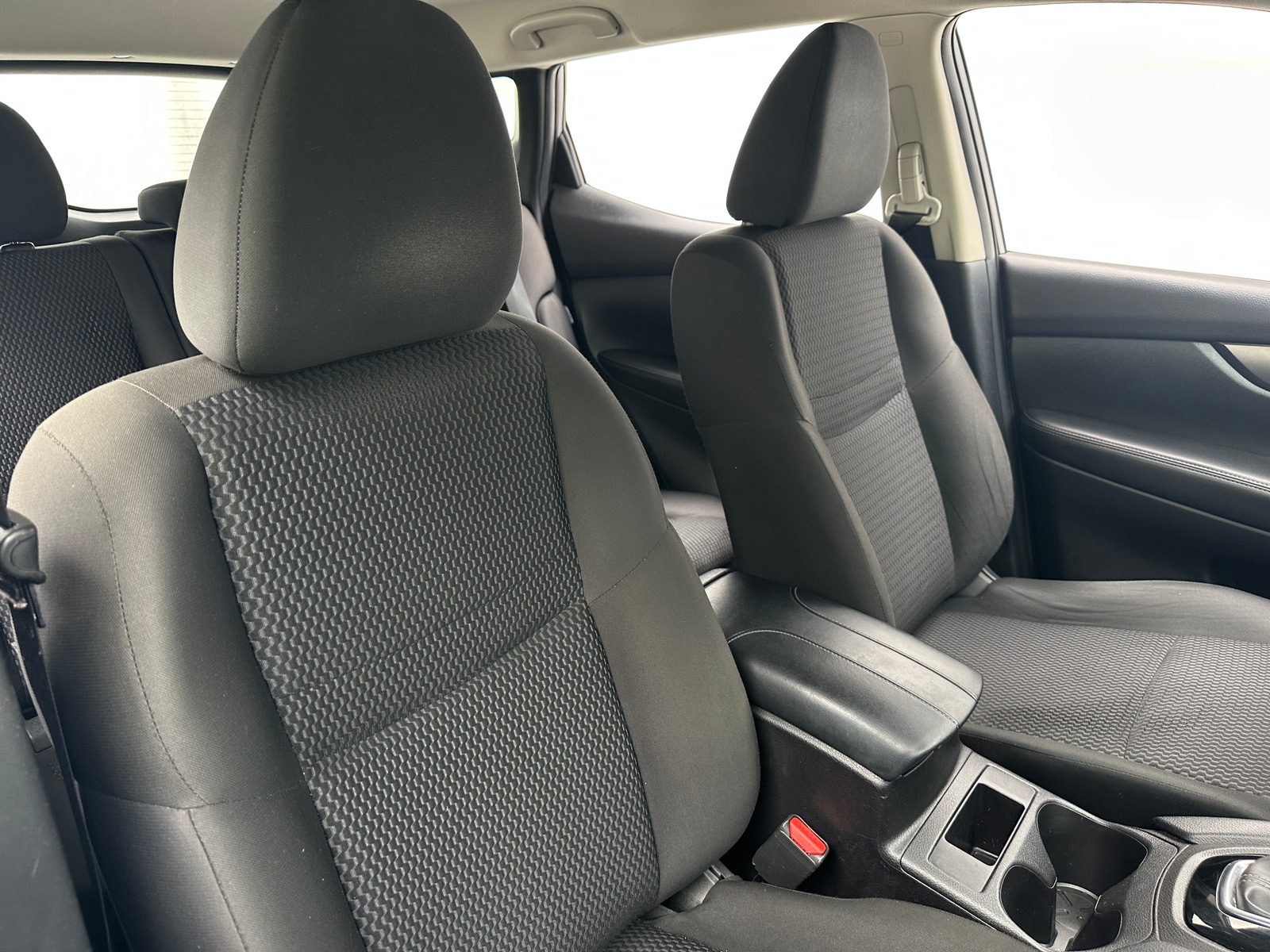 Thumbnail: 2022 Nissan Rogue Sport - 2