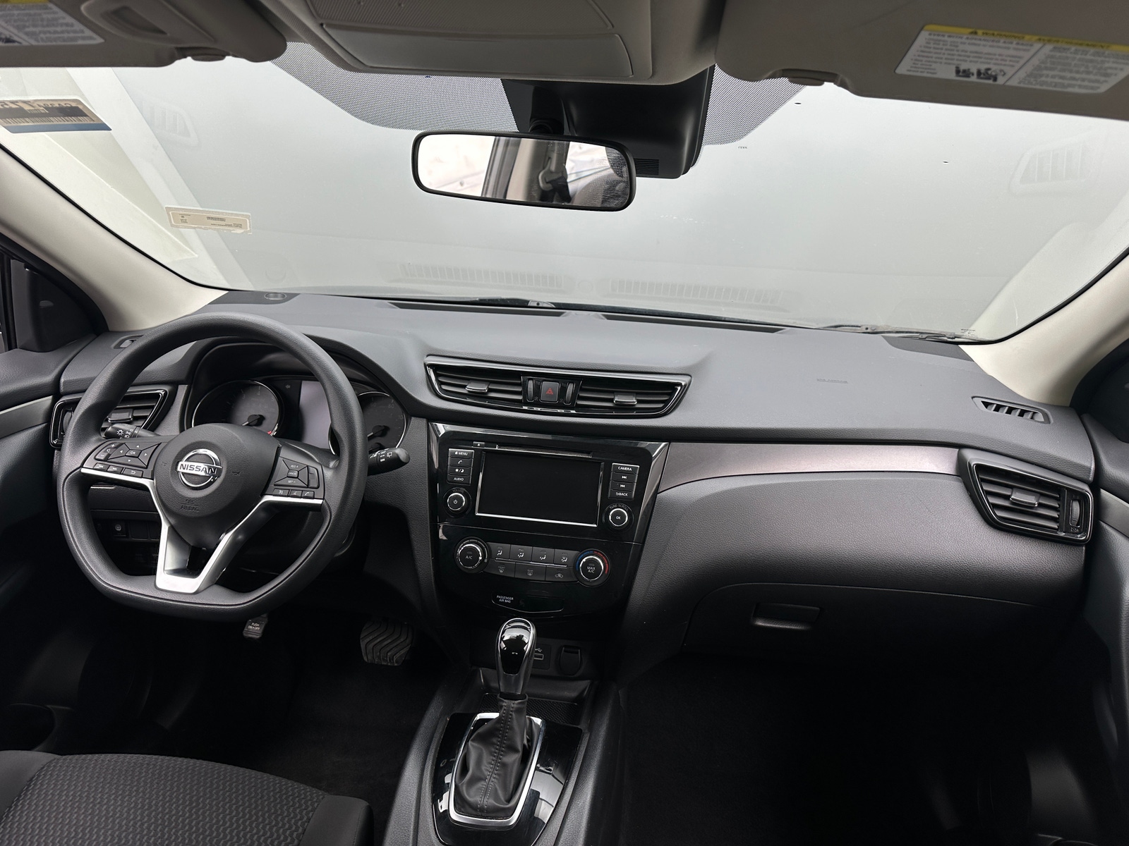 Thumbnail: 2022 Nissan Rogue Sport - 3