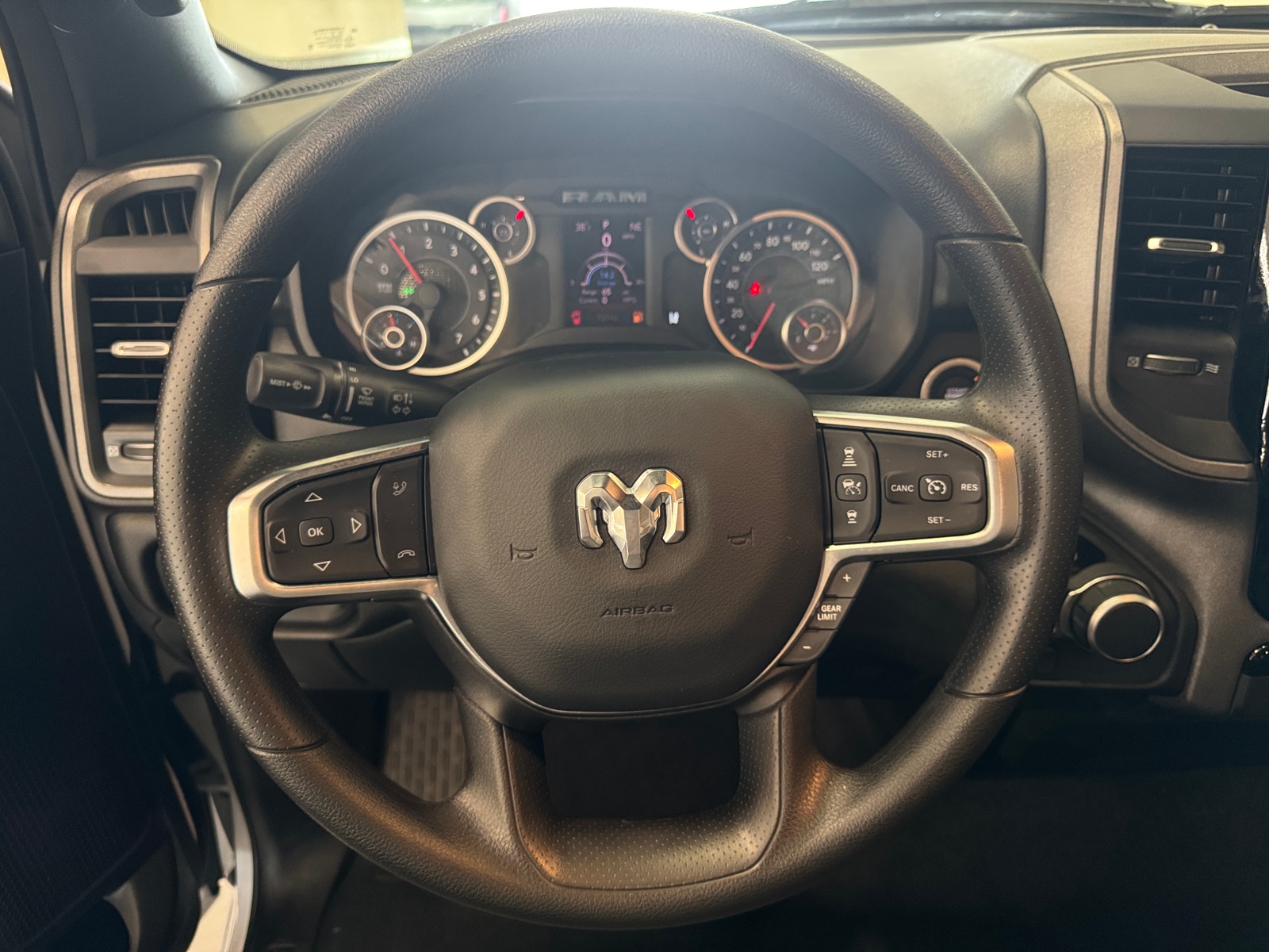 Thumbnail: 2025 RAM 1500 - 5