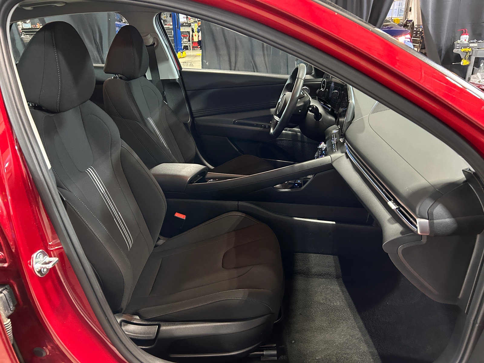 Thumbnail: 2025 Hyundai Elantra - 2