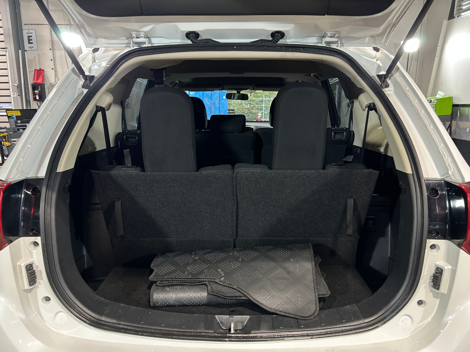 Thumbnail: 2018 Mitsubishi Outlander - 7