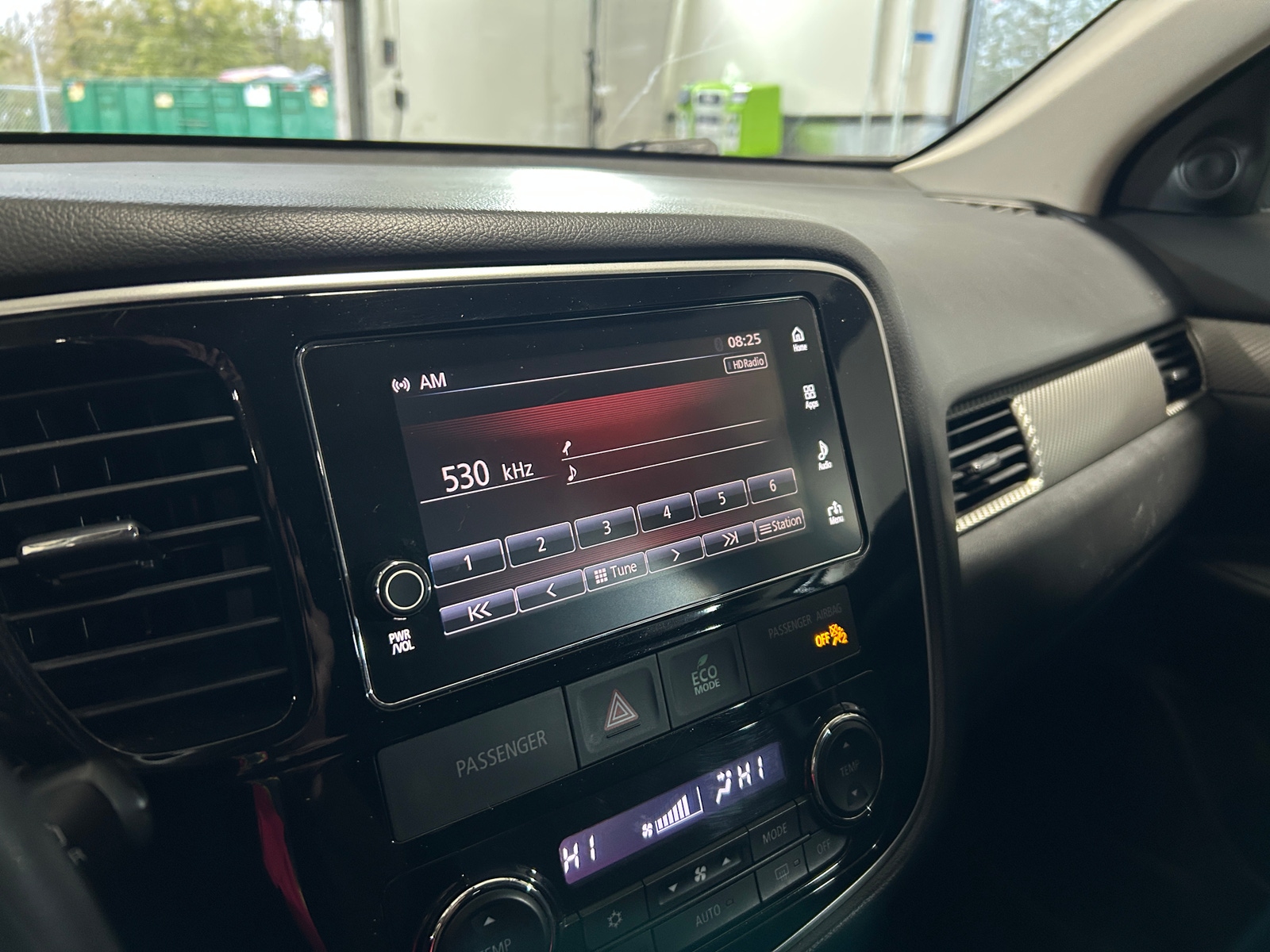 Thumbnail: 2018 Mitsubishi Outlander - 4