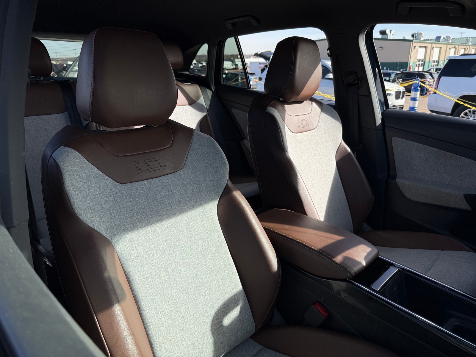 Thumbnail: 2023 Volkswagen ID.4 - 2