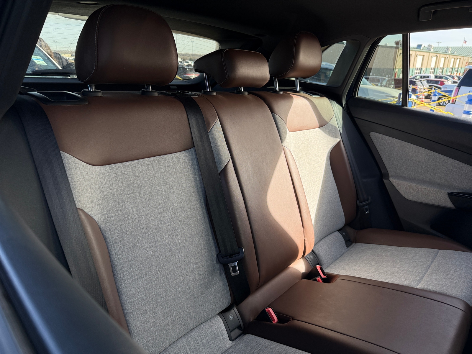 Thumbnail: 2023 Volkswagen ID.4 - 6