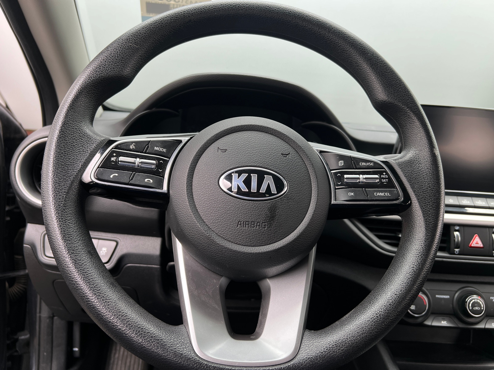 Thumbnail: 2020 Kia Forte - 5