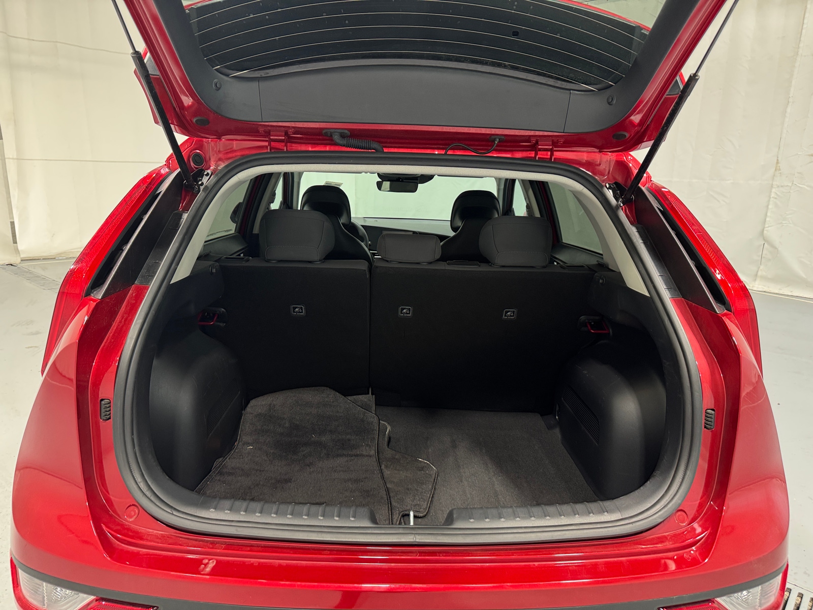 Thumbnail: 2025 Kia Niro - 7