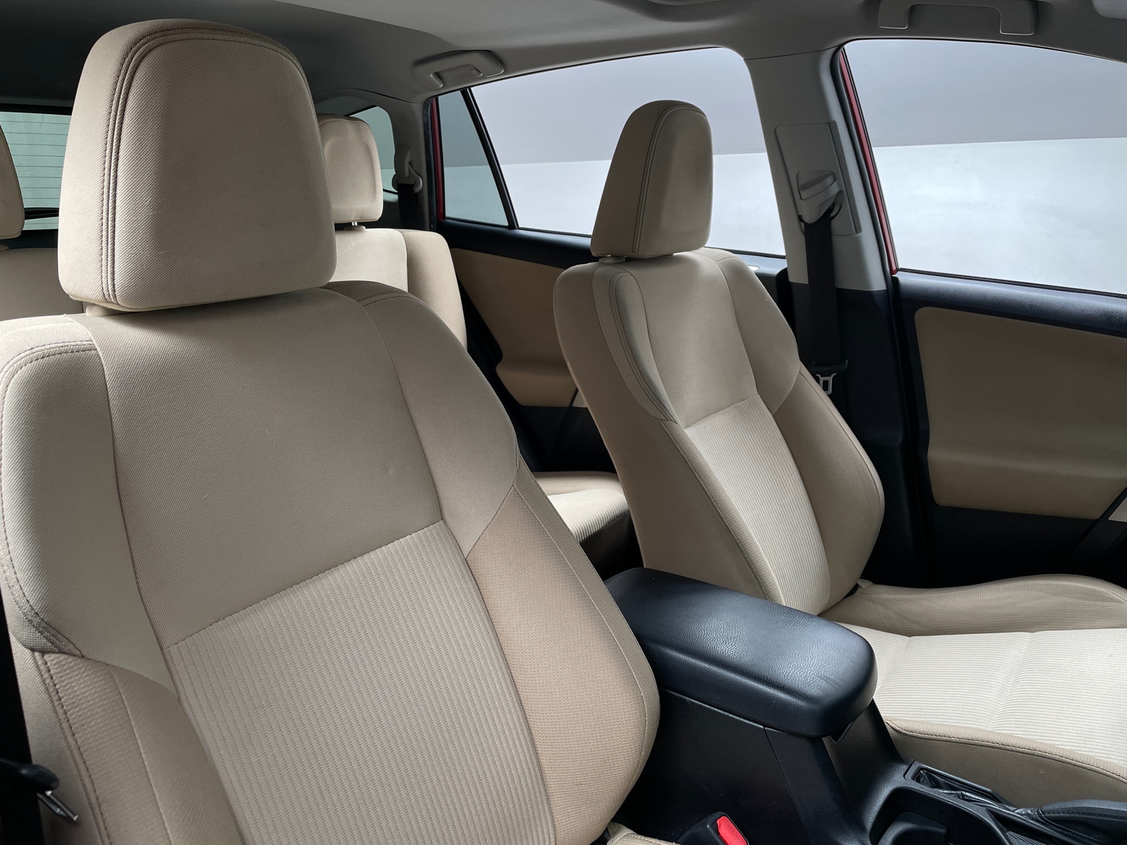 Thumbnail: 2015 Toyota RAV4 - 2