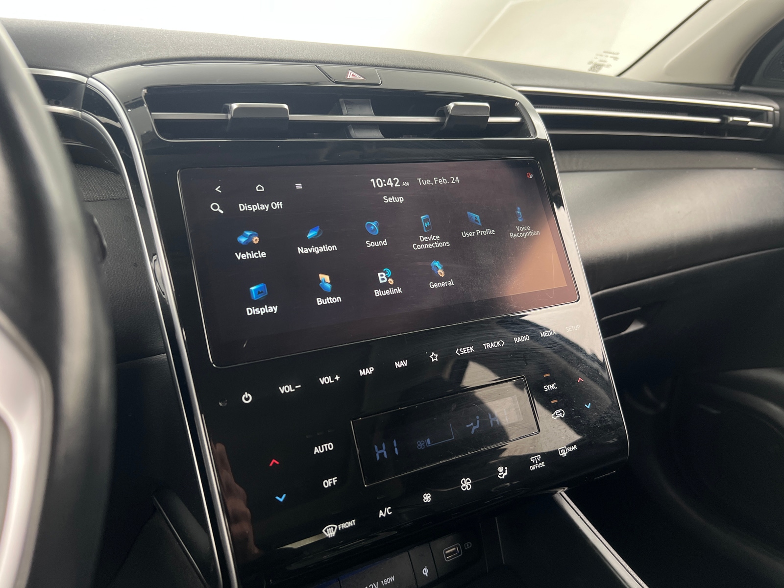 Thumbnail: 2022 Hyundai Tucson - 3