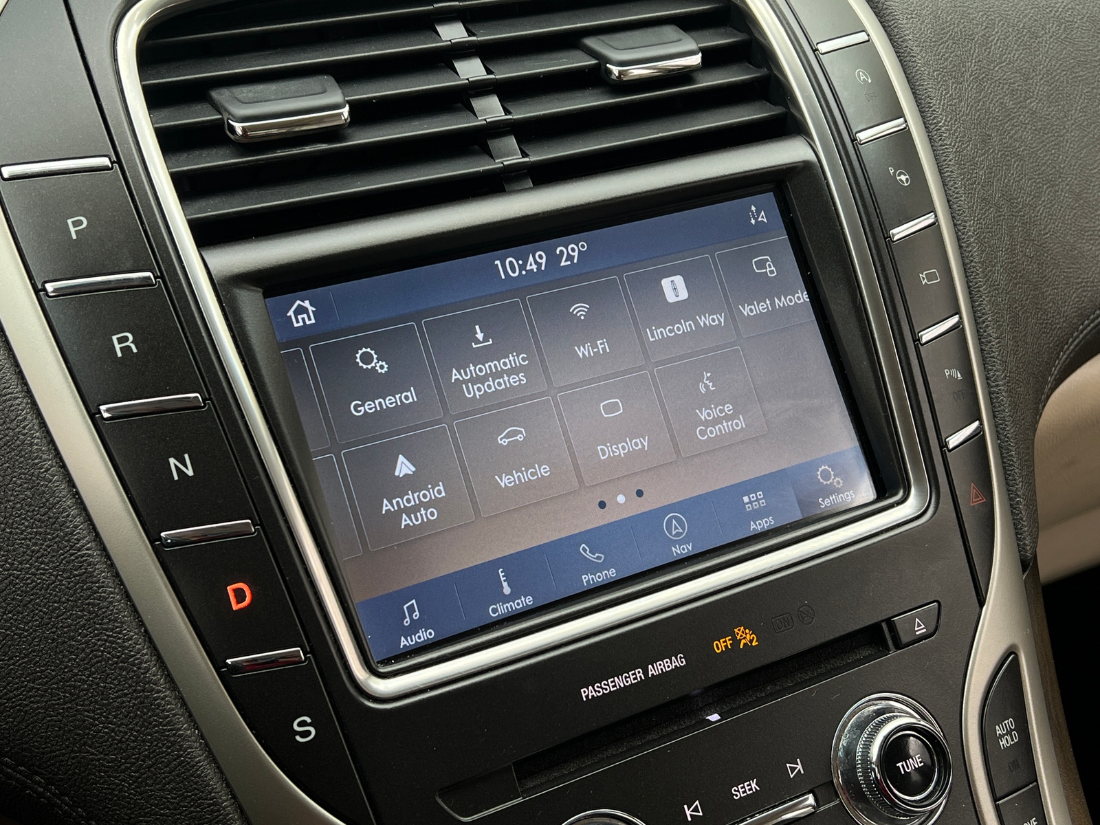 Thumbnail: 2020 Lincoln Nautilus - 3