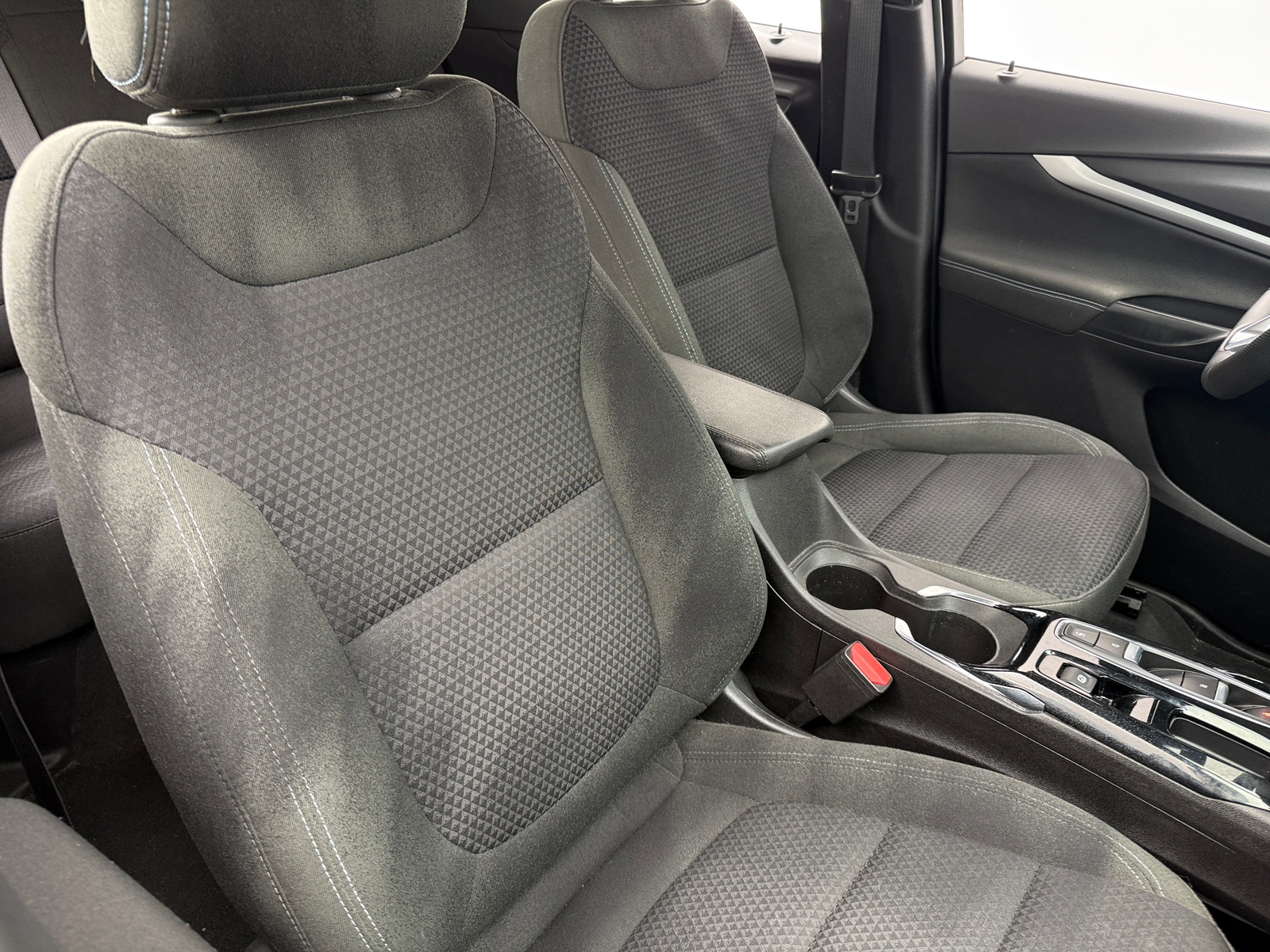 Thumbnail: 2023 Chevrolet Bolt EUV - 2