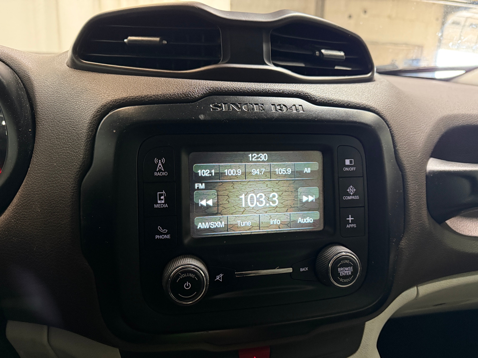 Thumbnail: 2017 Jeep Renegade - 4