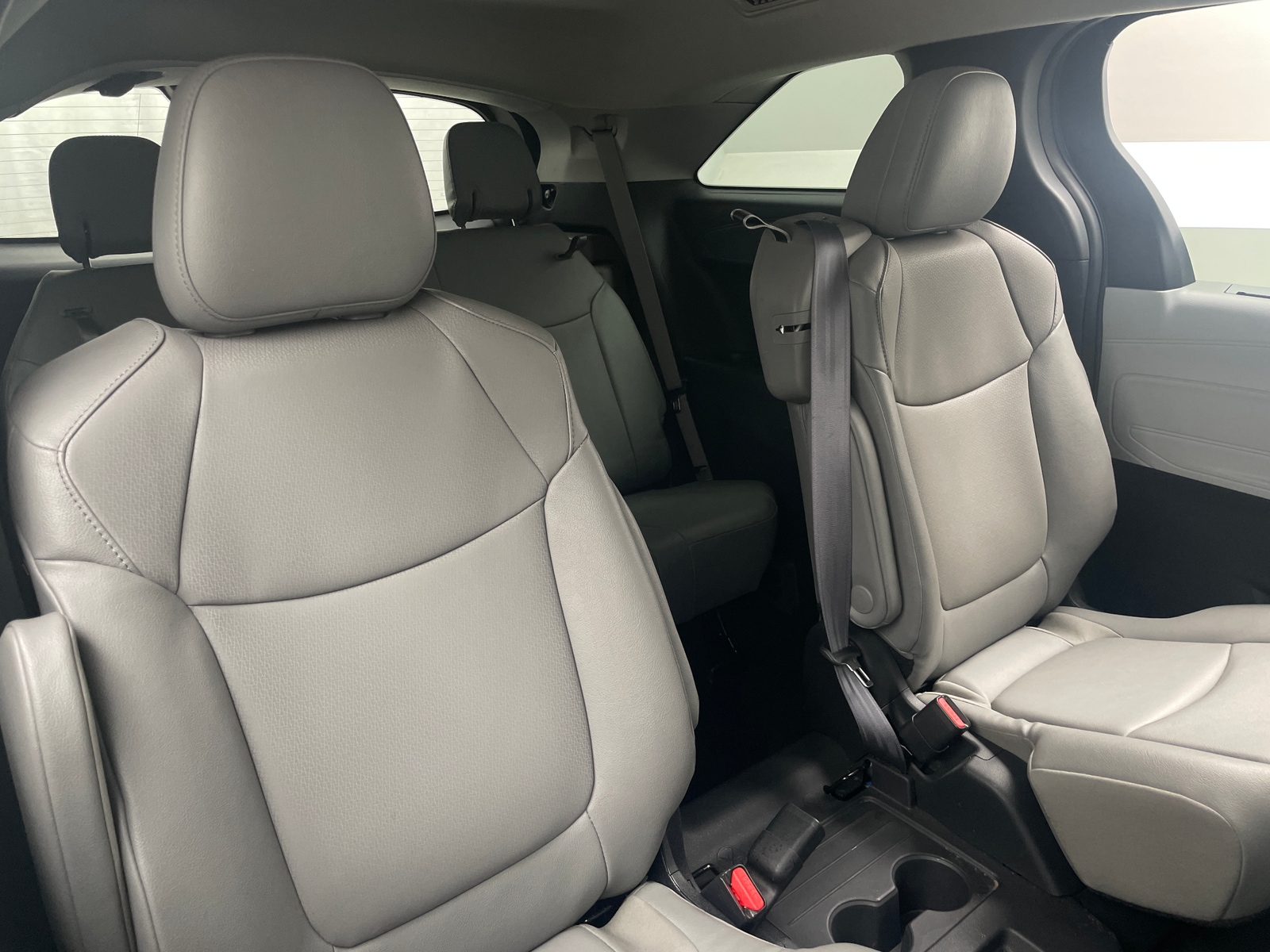 Thumbnail: 2025 Toyota Sienna - 5