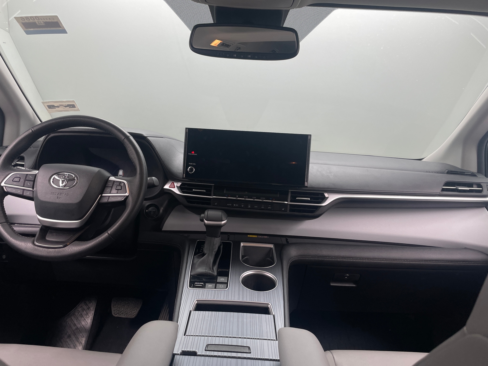 Thumbnail: 2025 Toyota Sienna - 2