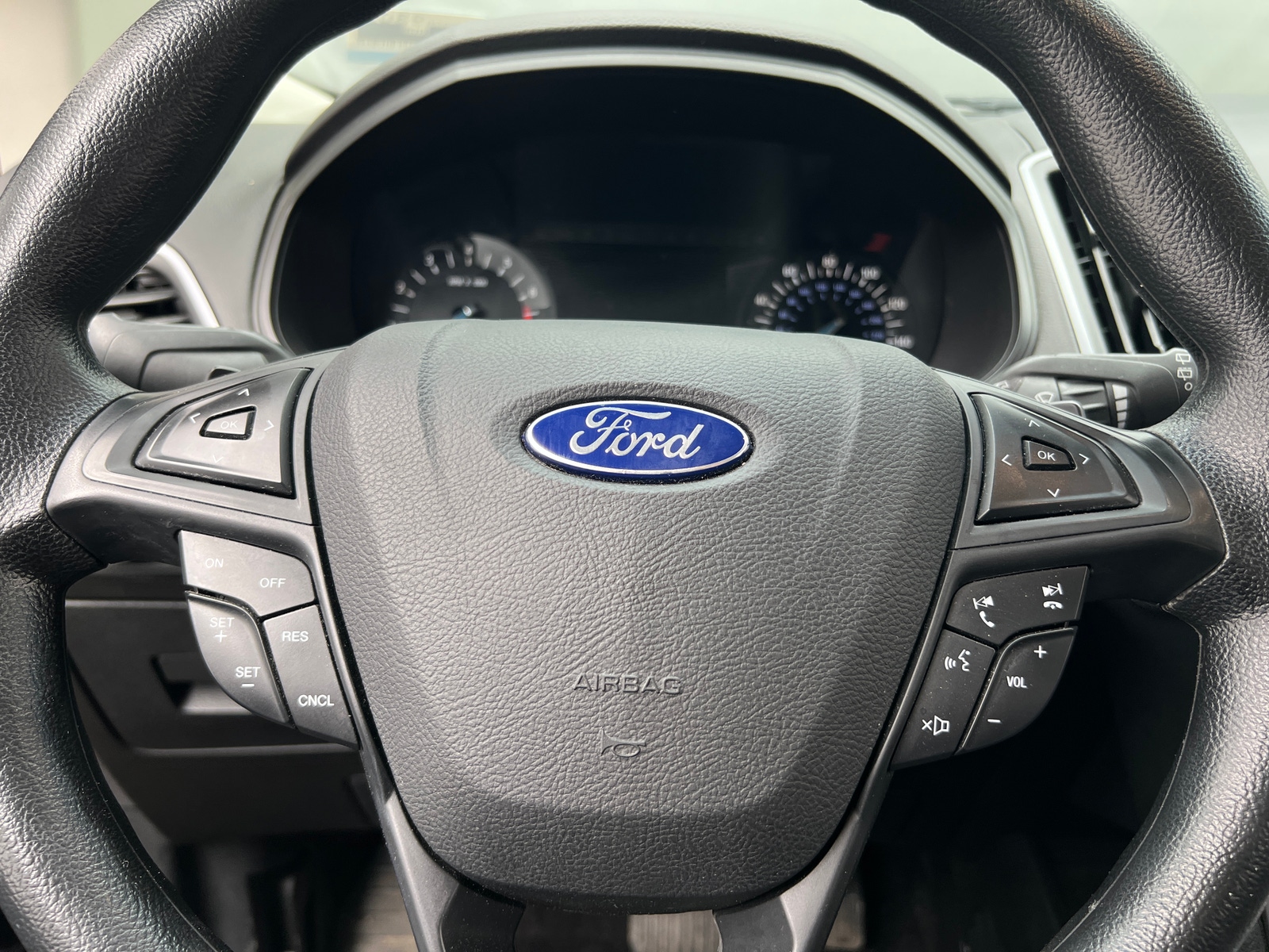 Thumbnail: 2017 Ford Edge - 5