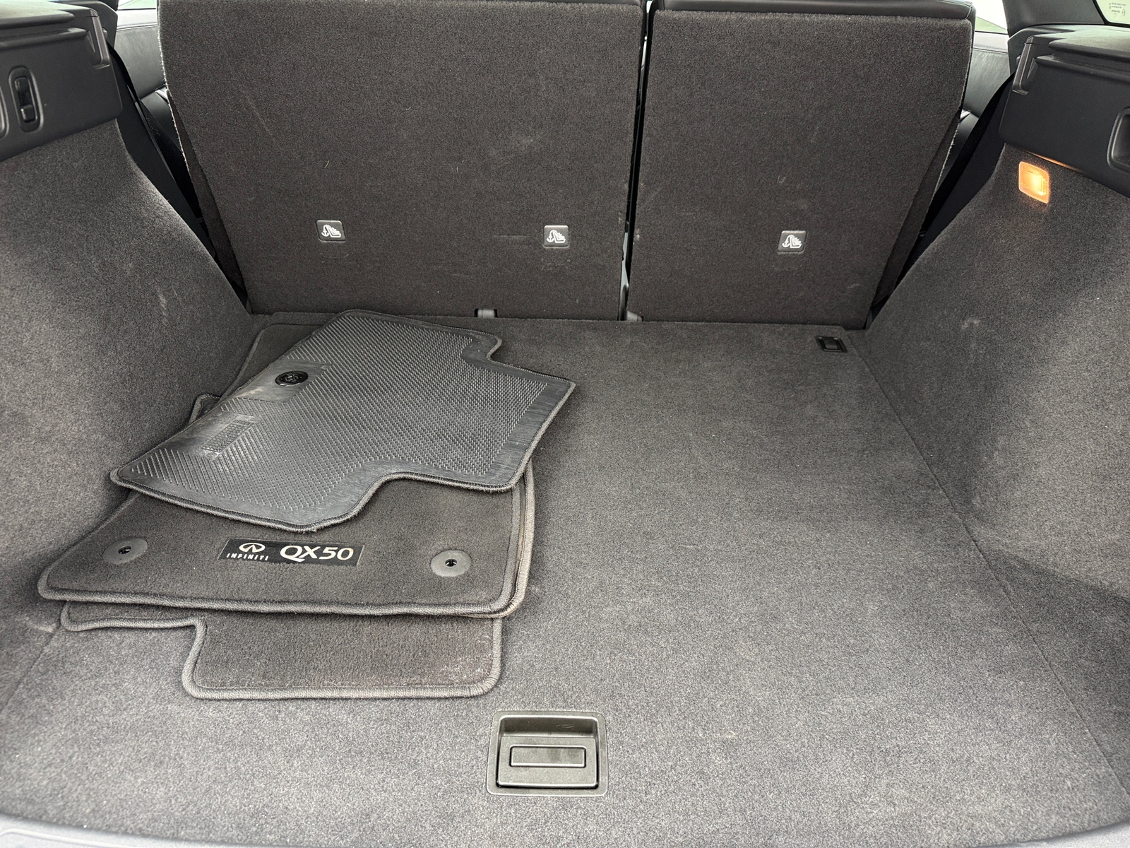 Thumbnail: 2025 INFINITI QX50 - 6