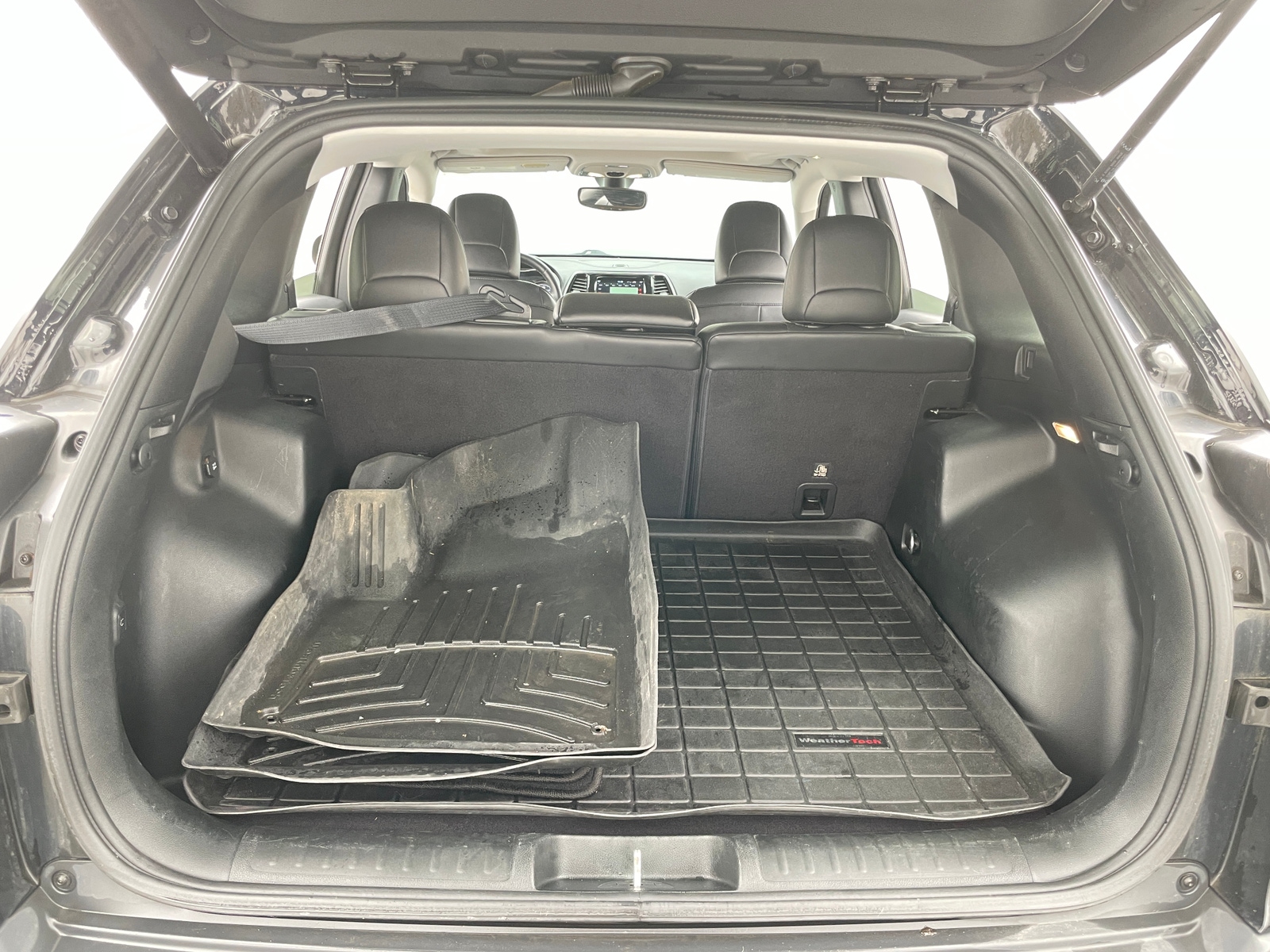 Thumbnail: 2019 Jeep Cherokee - 6