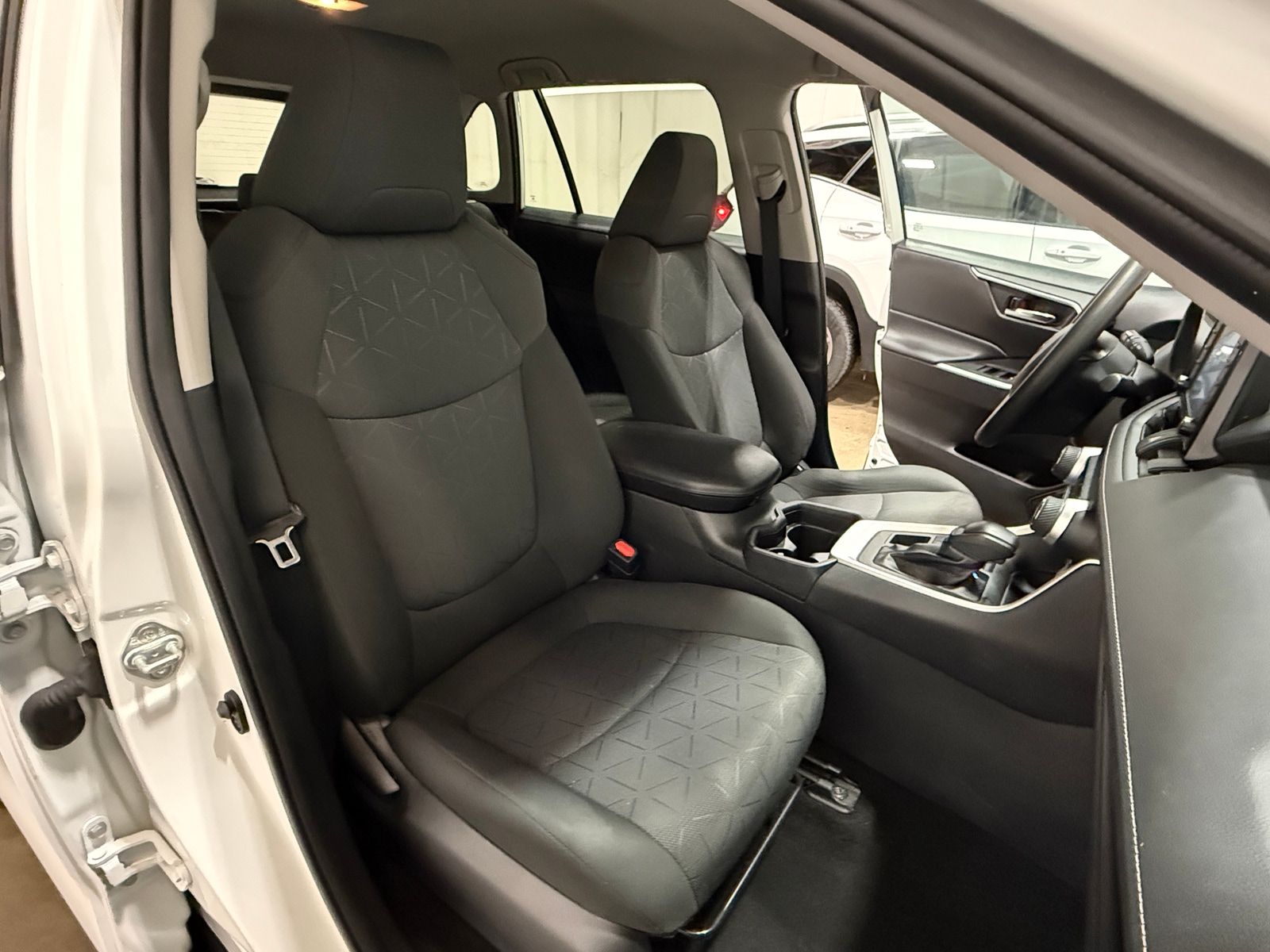 Thumbnail: 2021 Toyota RAV4 - 2