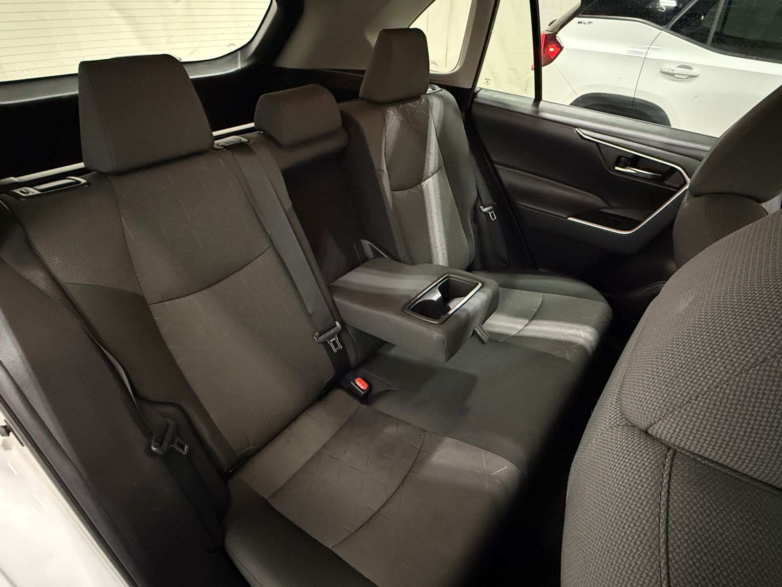 Thumbnail: 2021 Toyota RAV4 - 6