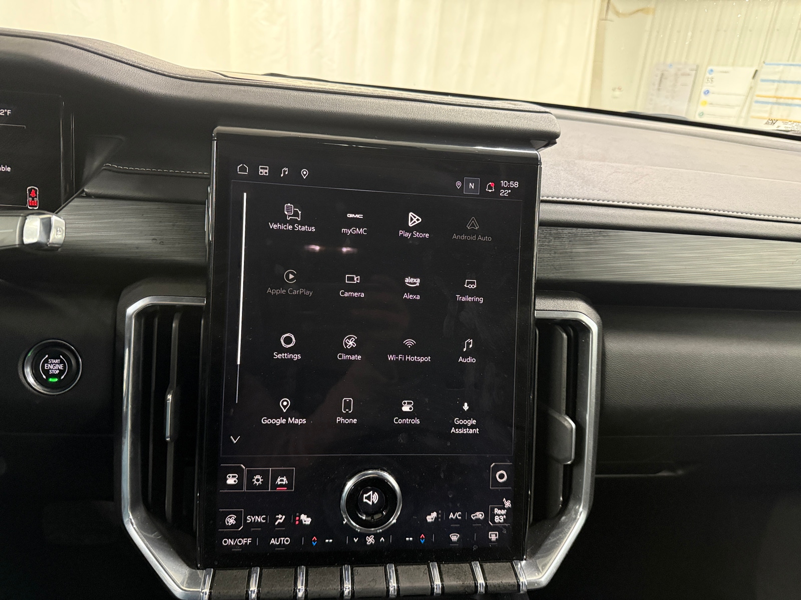 Thumbnail: 2025 GMC Acadia - 4