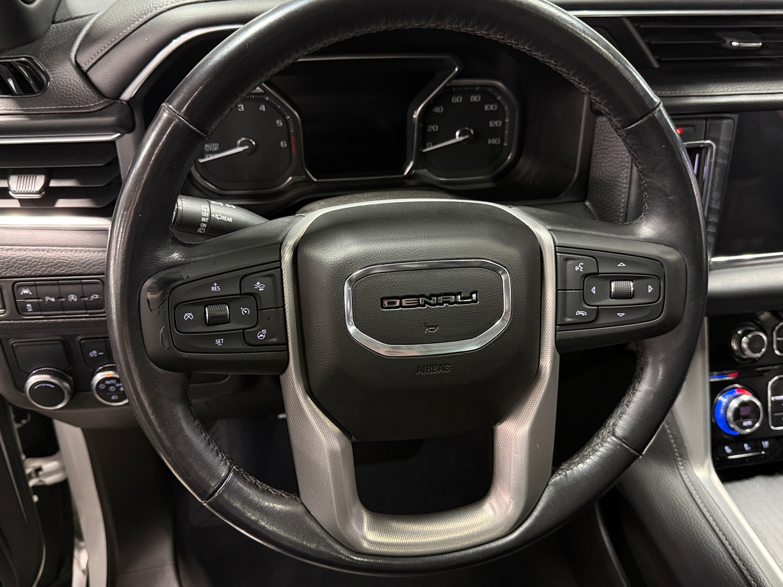 Thumbnail: 2021 GMC Yukon XL - 4