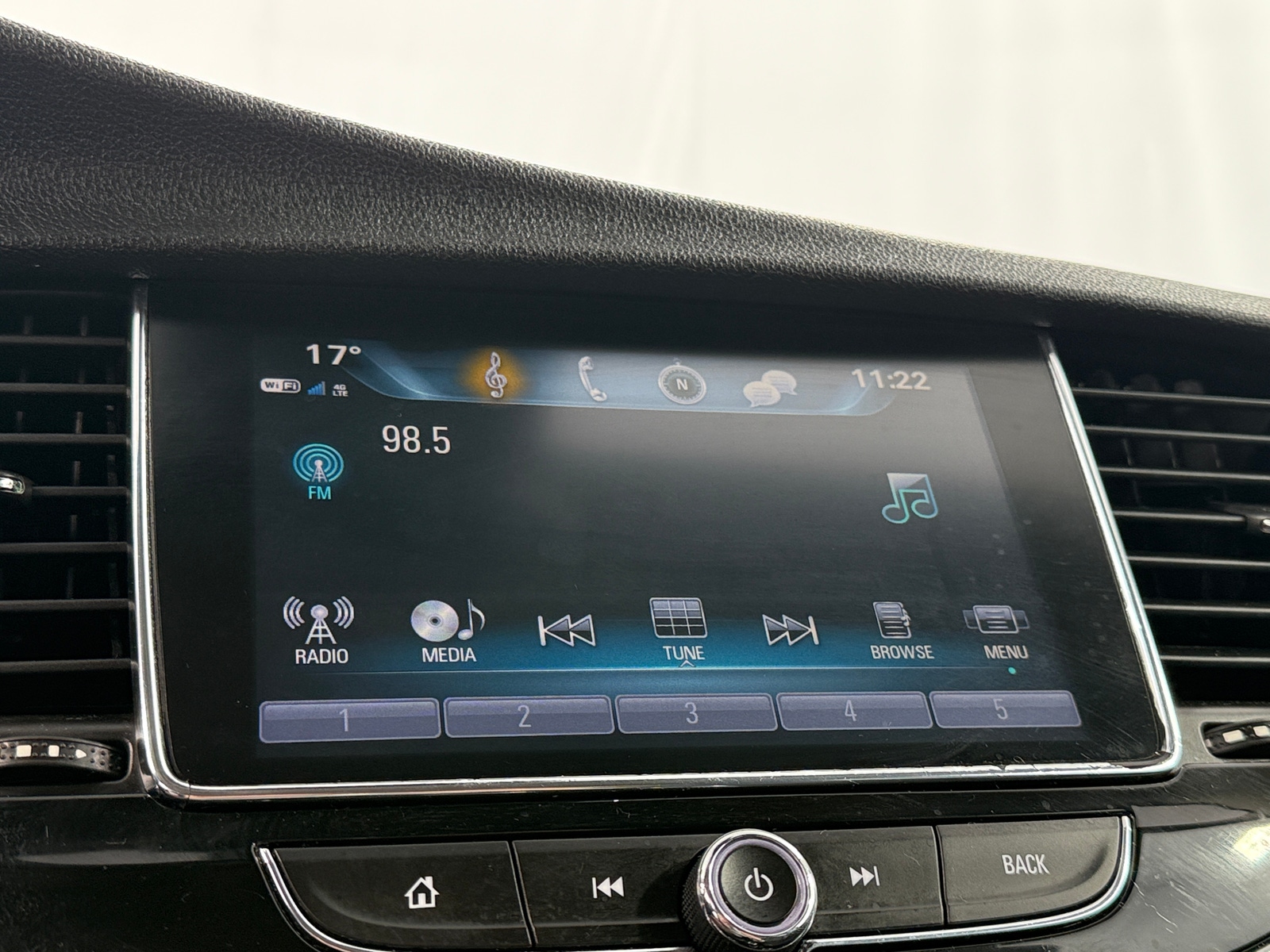 Thumbnail: 2020 Buick Encore - 3