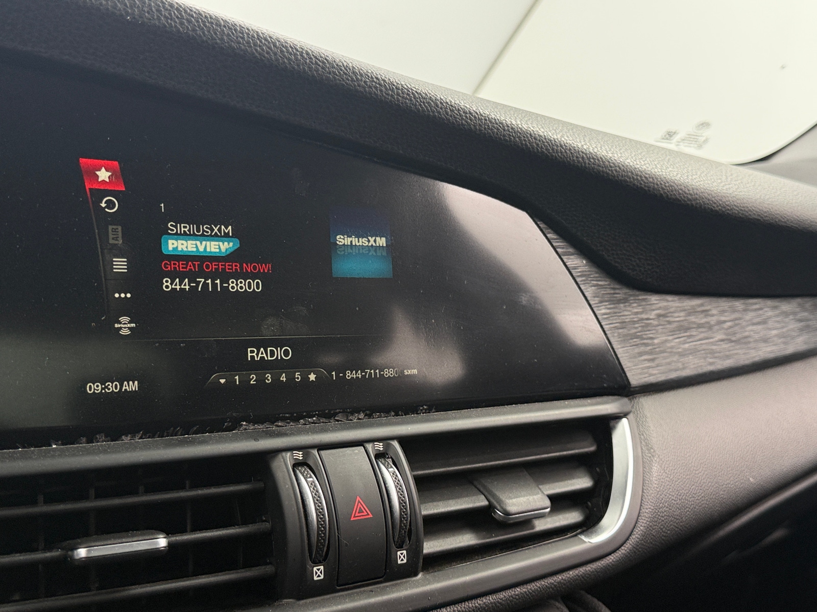 Thumbnail: 2019 Alfa Romeo Giulia - 3