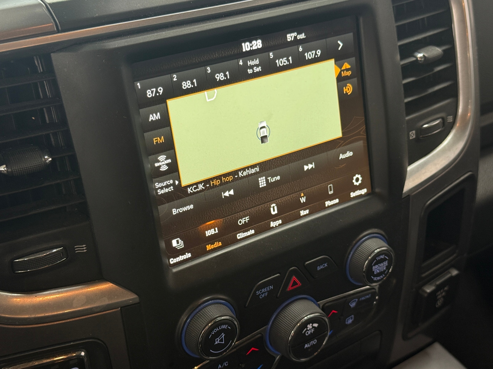 Thumbnail: 2023 RAM 1500 Classic - 4