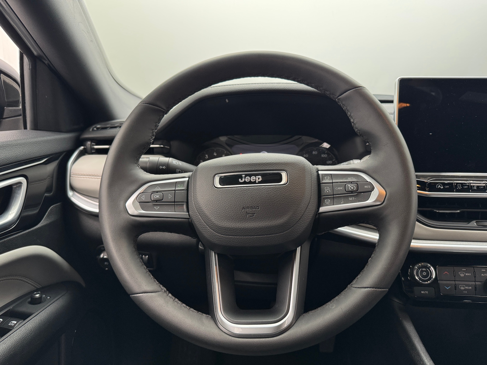 Thumbnail: 2025 Jeep Compass - 4