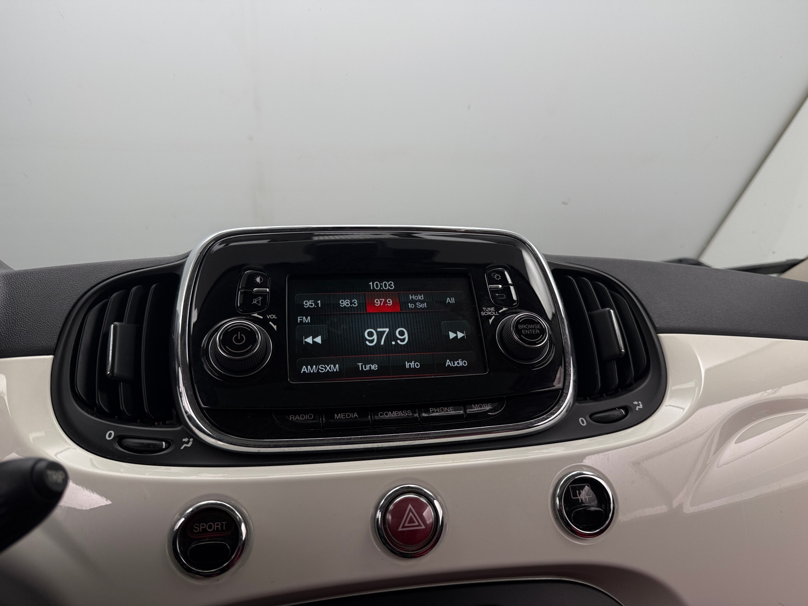 Thumbnail: 2017 Fiat 500 - 4