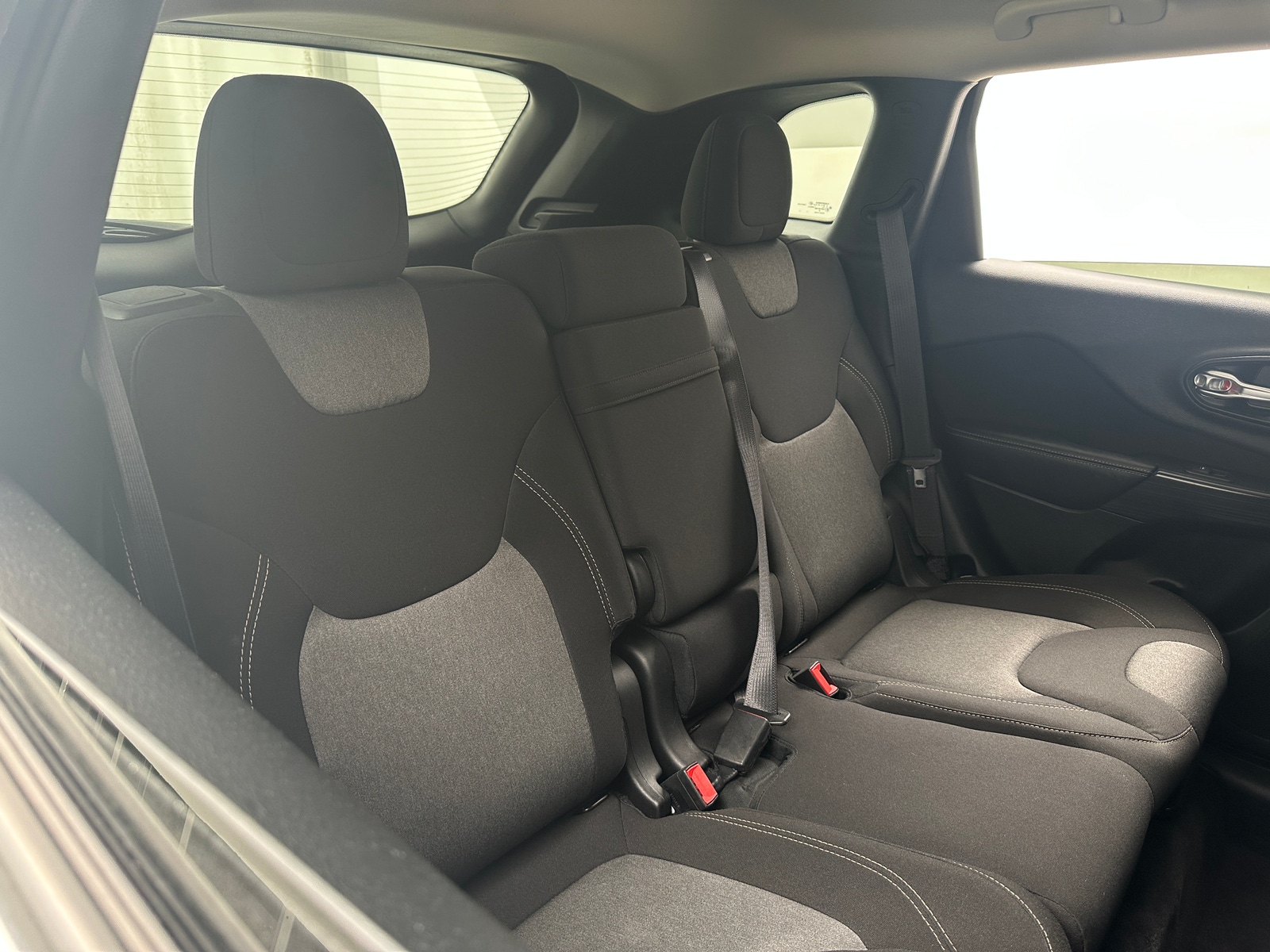 Thumbnail: 2016 Jeep Cherokee - 6