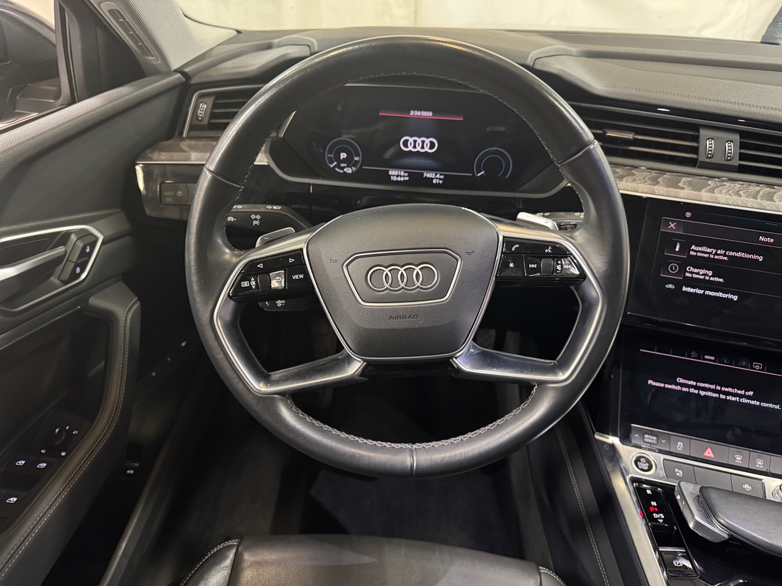 Thumbnail: 2021 Audi e-tron - 4