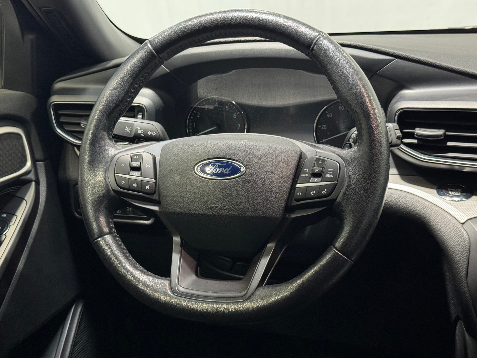 Thumbnail: 2020 Ford Explorer - 4