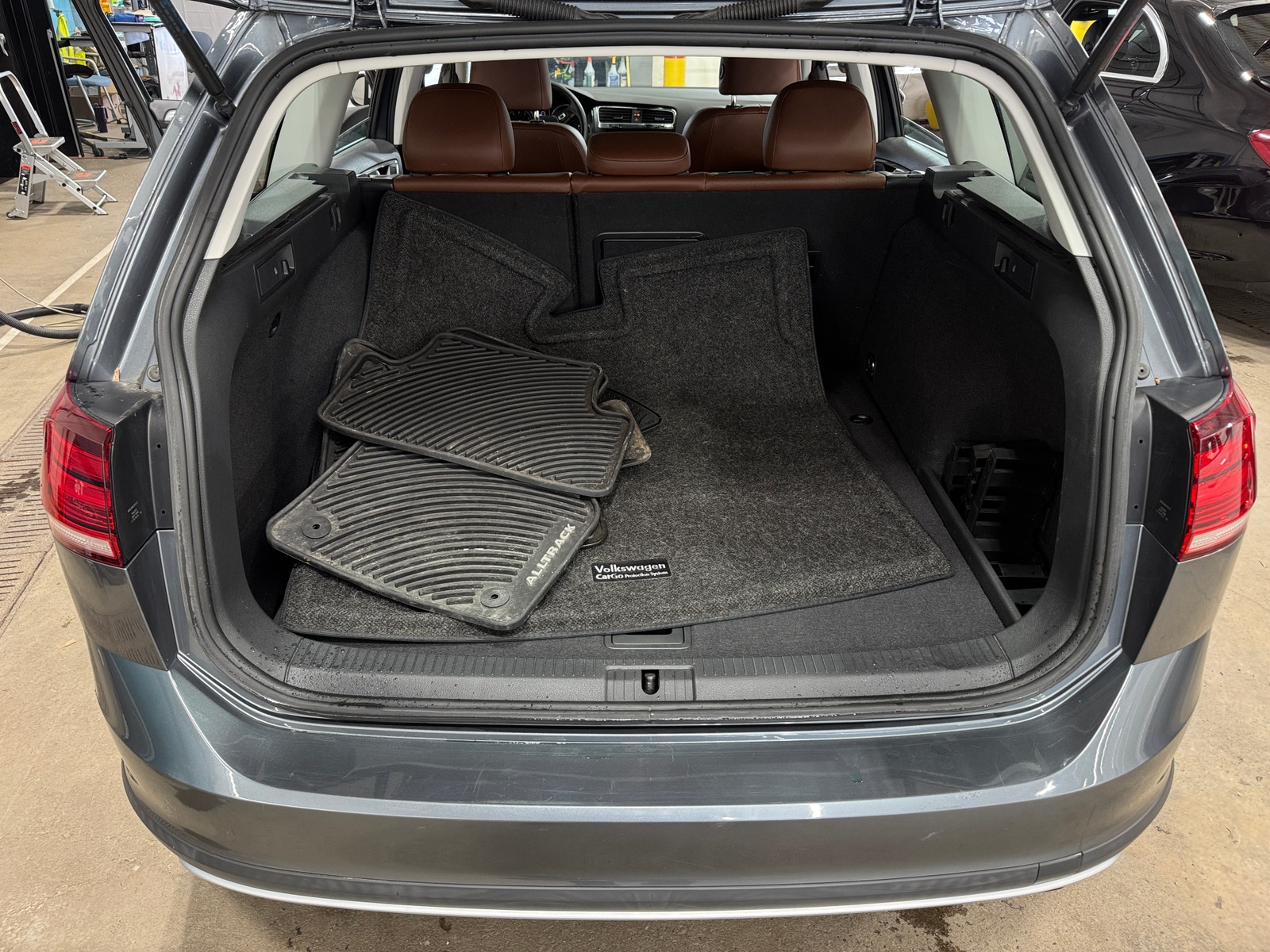 Thumbnail: 2019 Volkswagen Golf - 6