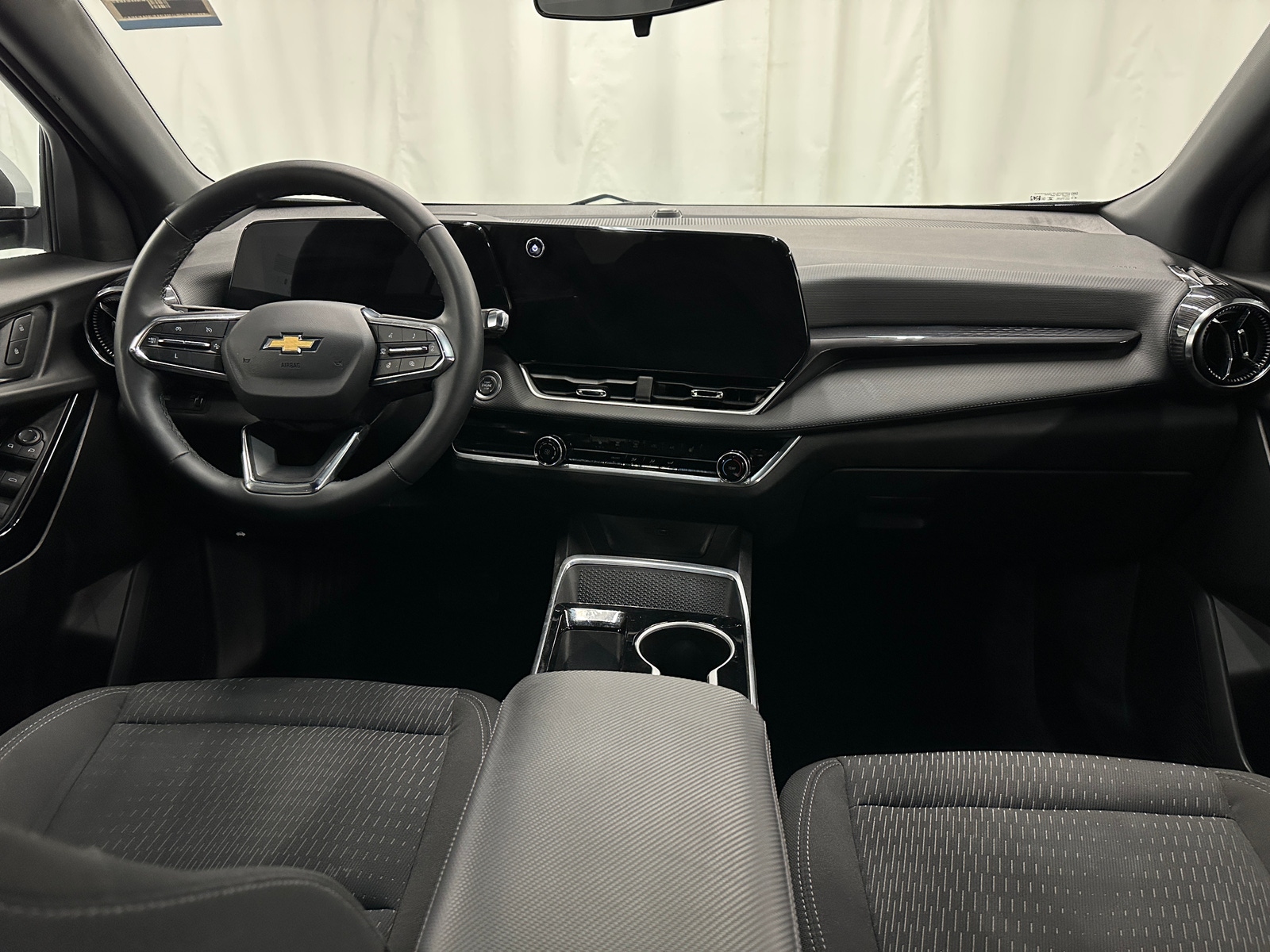 Thumbnail: 2025 Chevrolet Equinox - 3