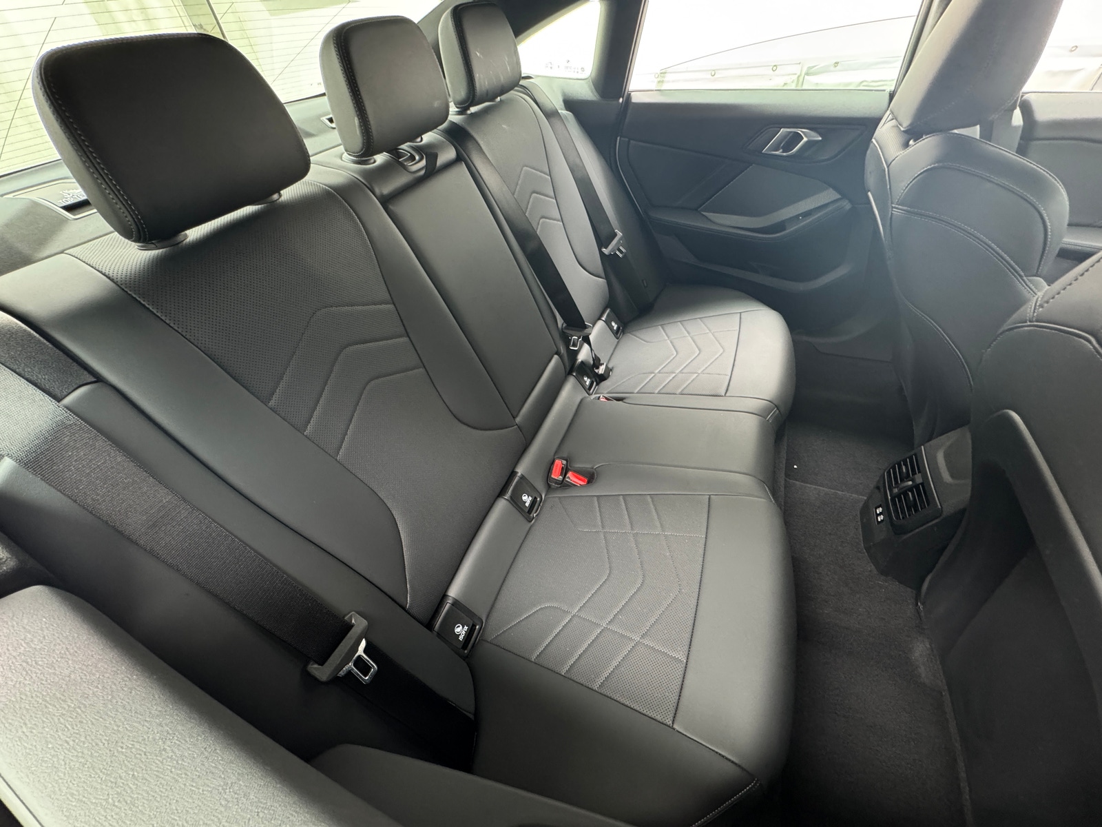 Thumbnail: 2025 BMW 2 Series - 5