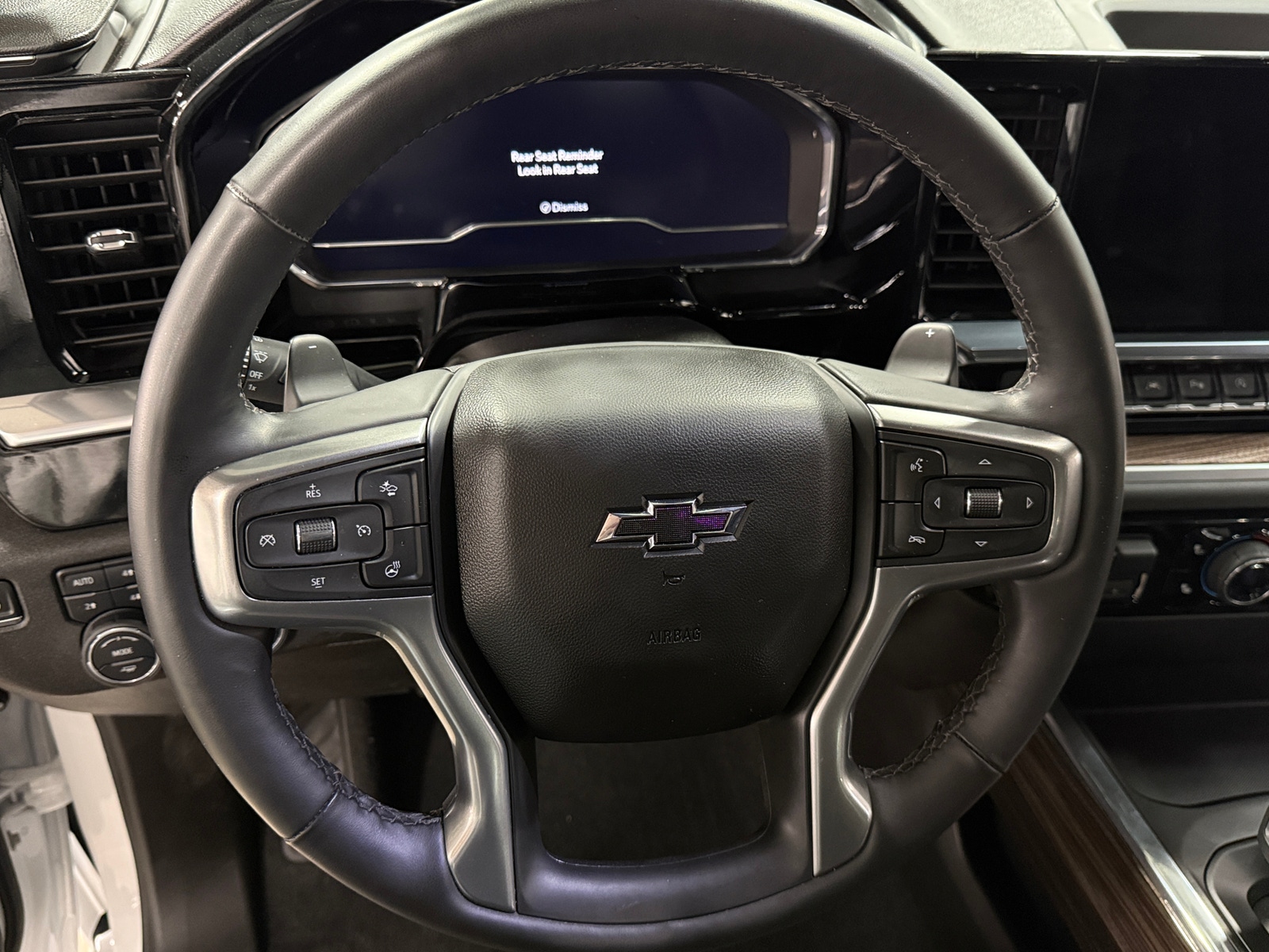 Thumbnail: 2025 Chevrolet Silverado 1500 - 5