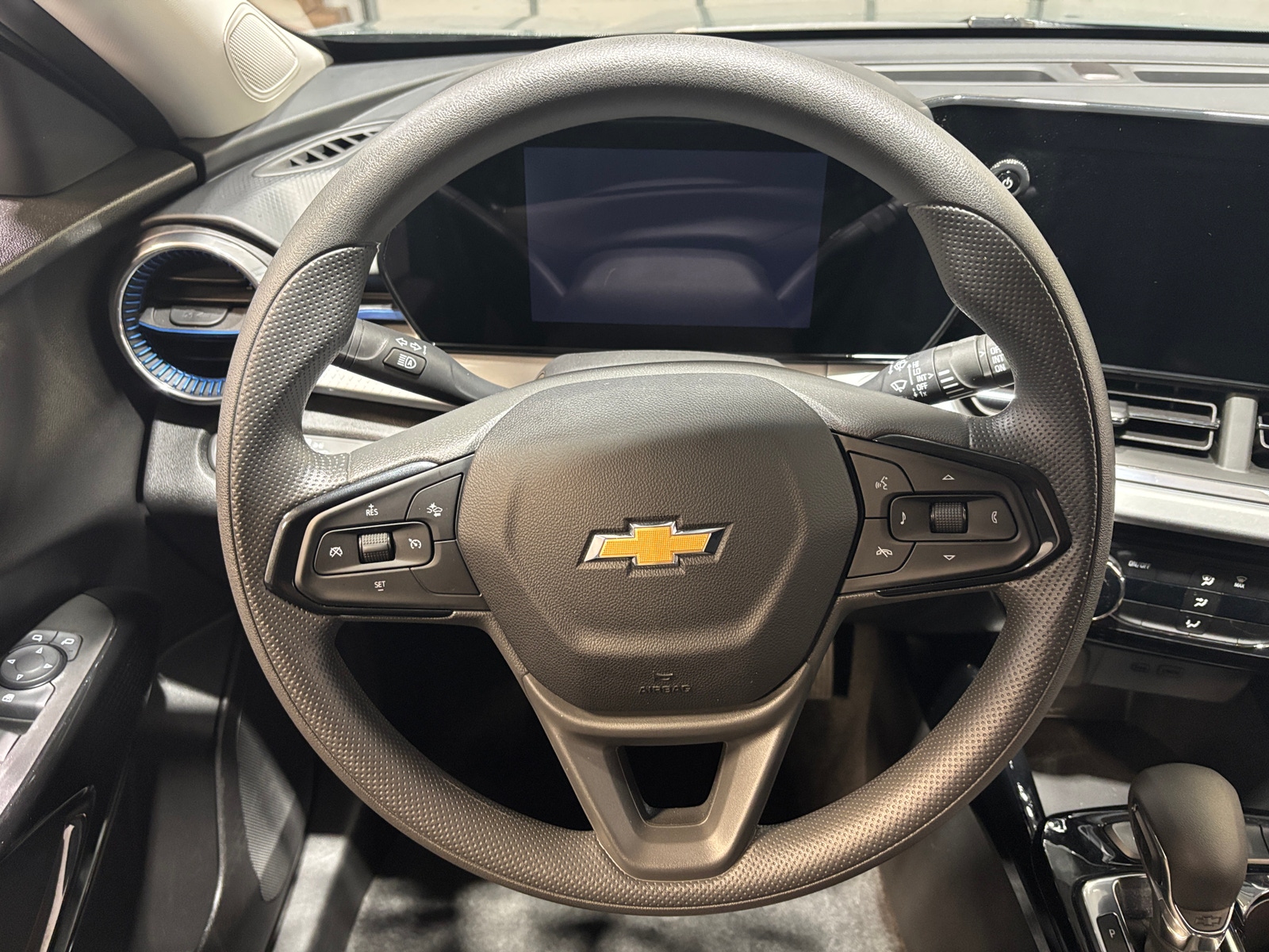 Thumbnail: 2025 Chevrolet Trax - 5