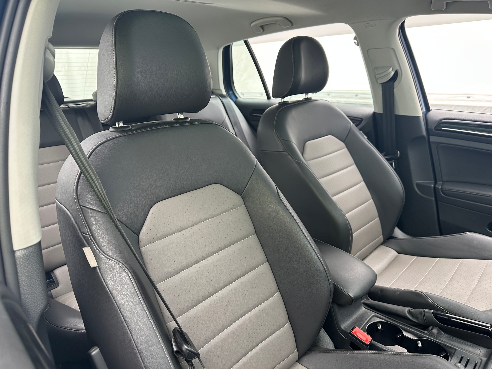 Thumbnail: 2015 Volkswagen Golf - 2