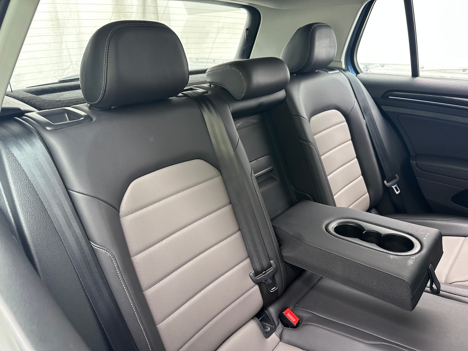 Thumbnail: 2015 Volkswagen Golf - 6