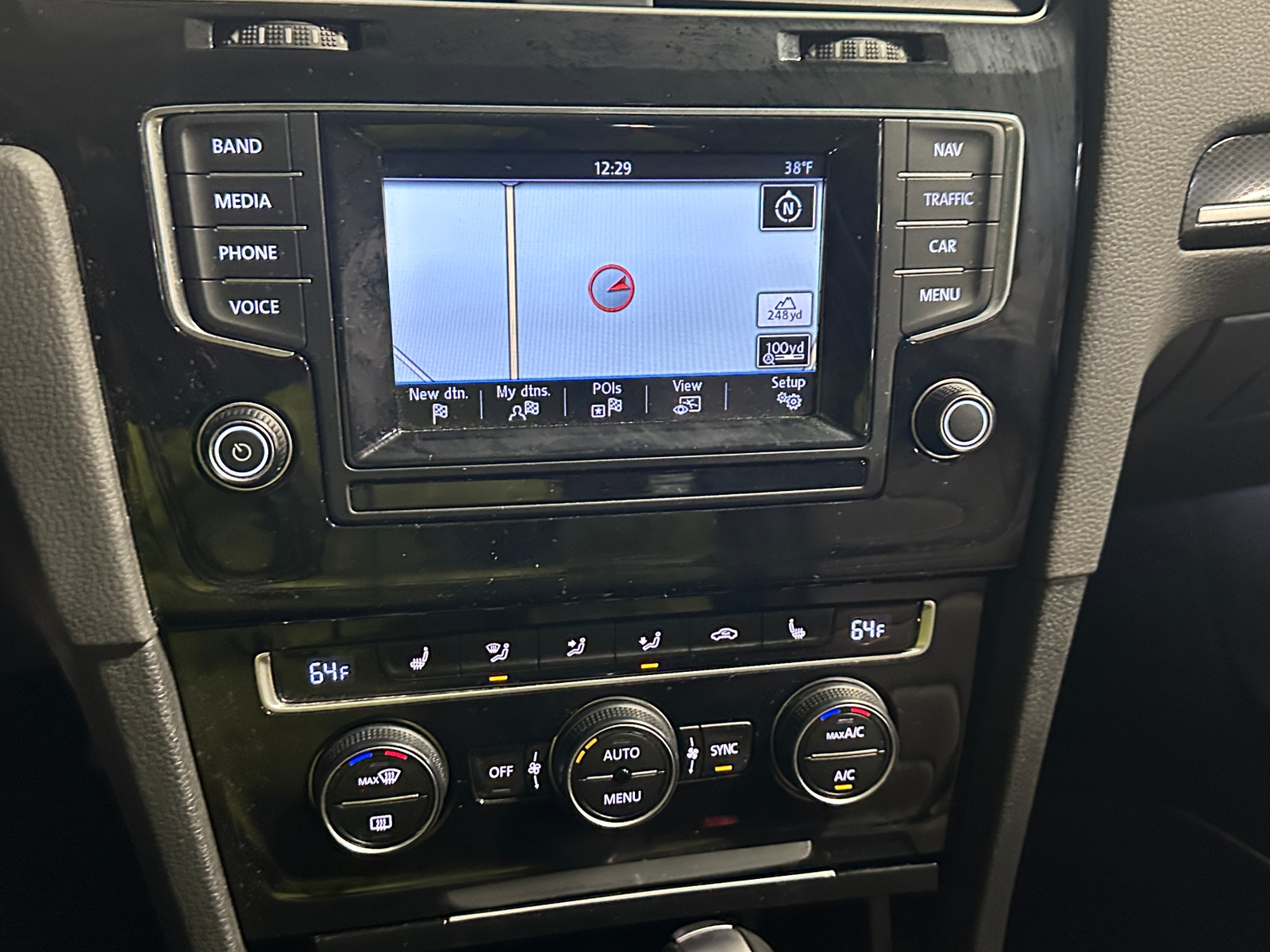 Thumbnail: 2015 Volkswagen Golf - 4