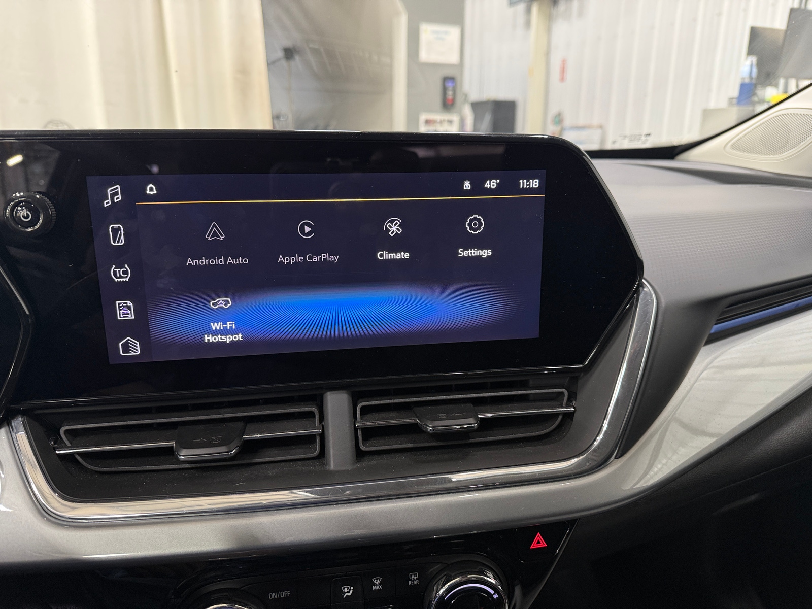 Thumbnail: 2025 Chevrolet Trax - 4